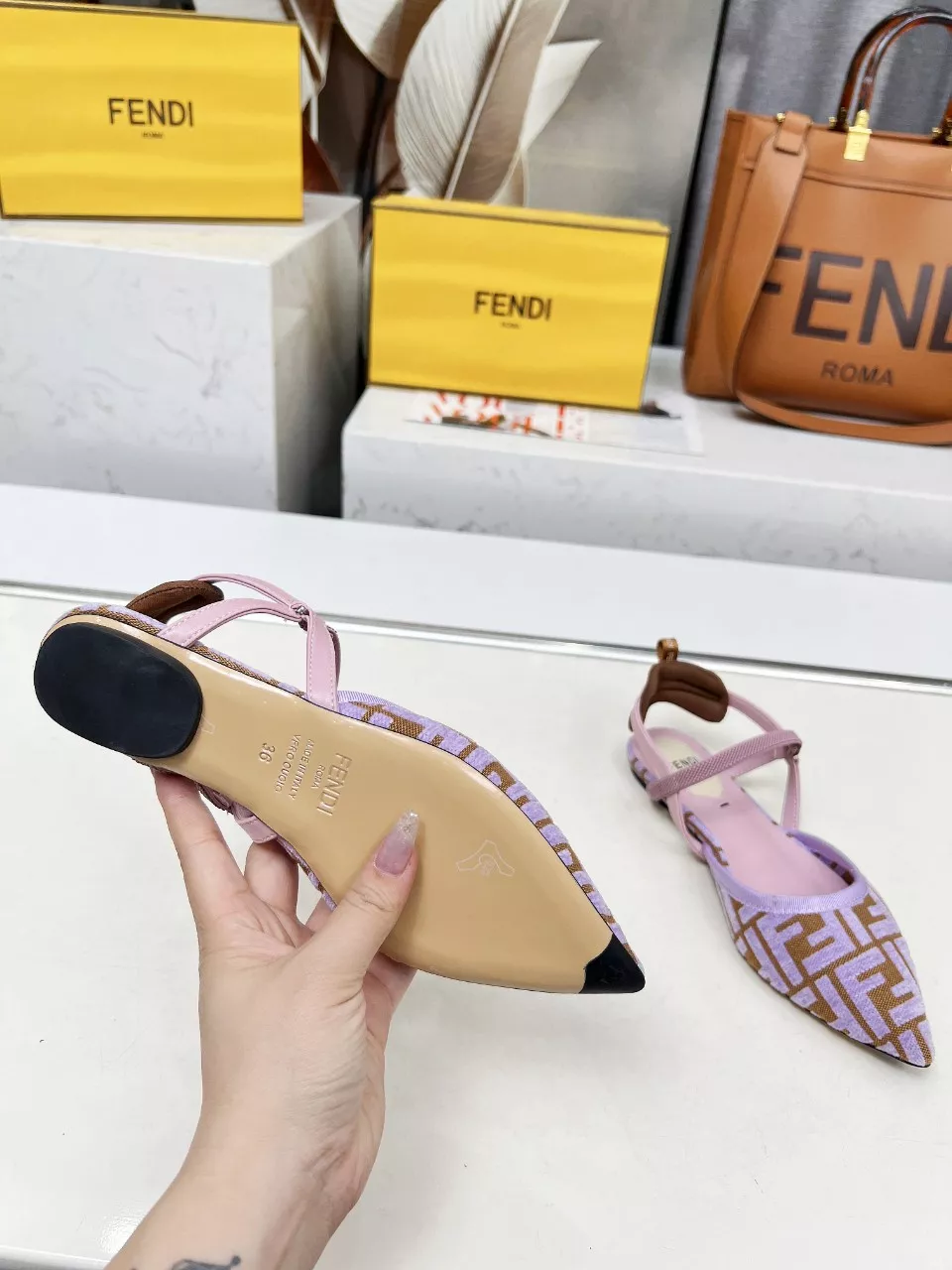 Resilient 9579 Fendi Sandal For Women