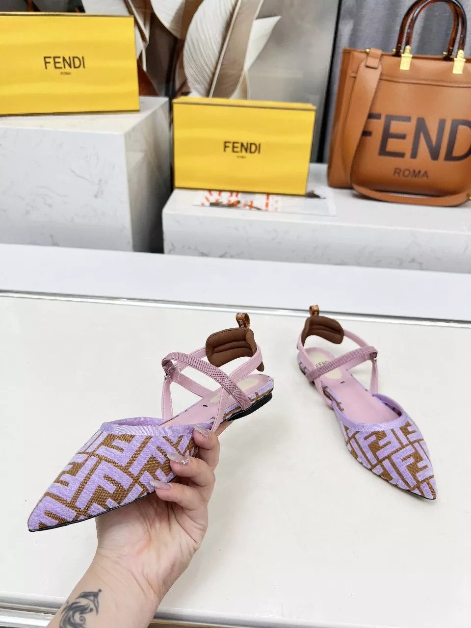 Resilient 9579 Fendi Sandal For Women