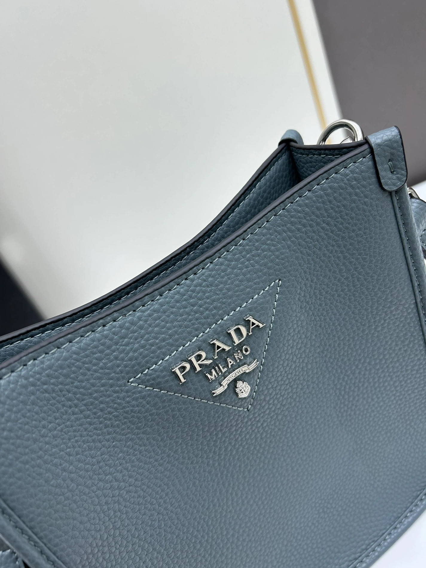 Resilient 9709 Prada AAA Quality Messenger Bags For Women