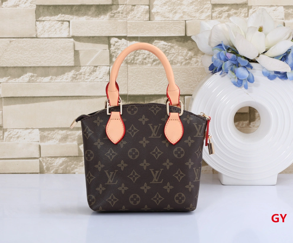 Resilient 9772 Louis Vuitton HandBags For Women