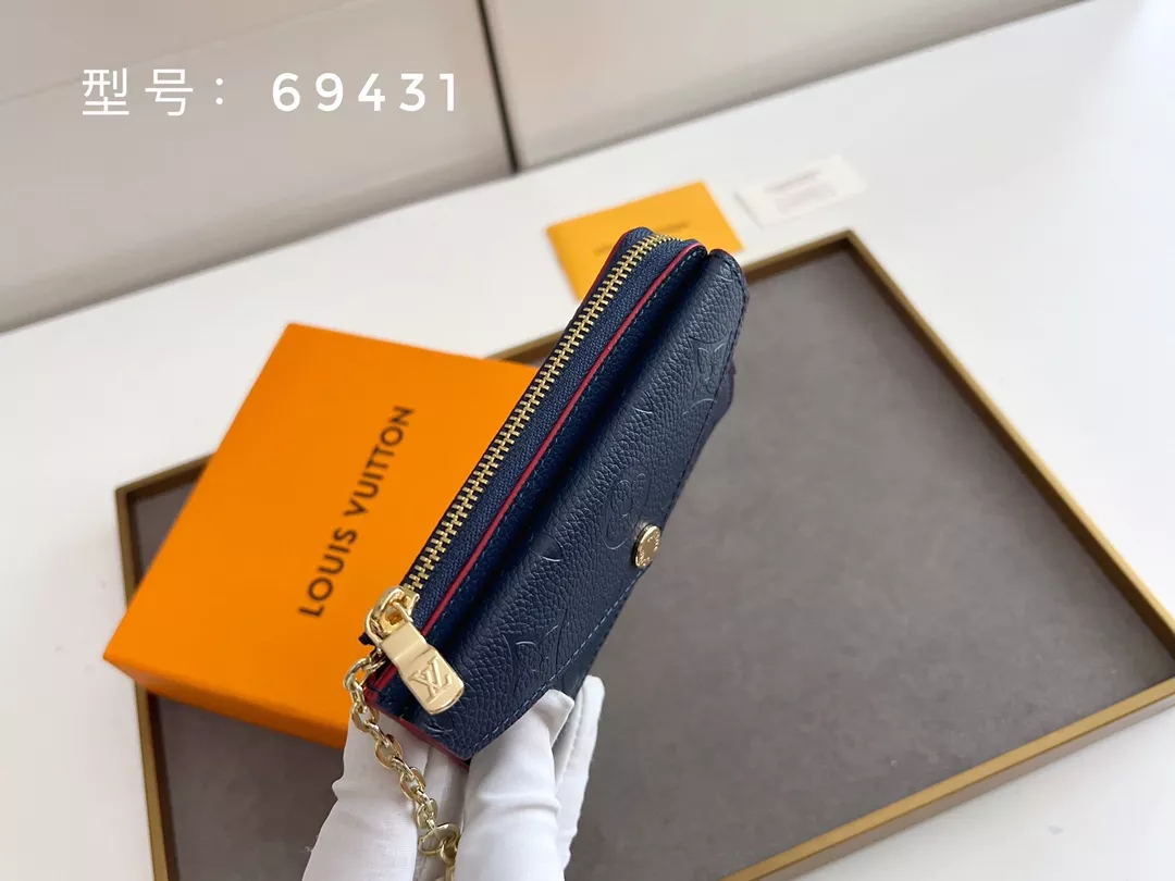 Resilient 9820 Louis Vuitton LV Card Case