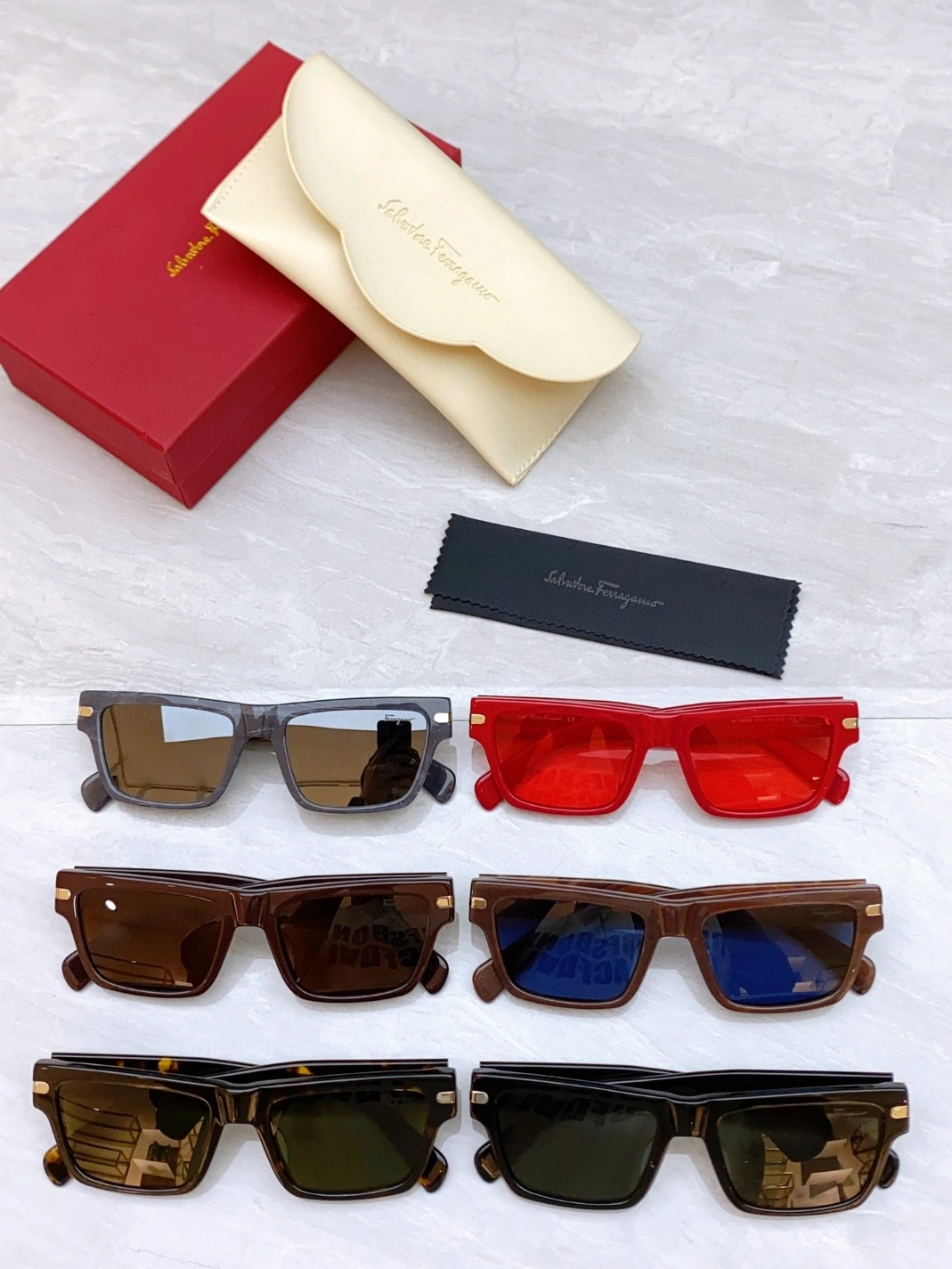 Salvatore Ferragamo AAA Quality Sunglasses DailyWear 2175