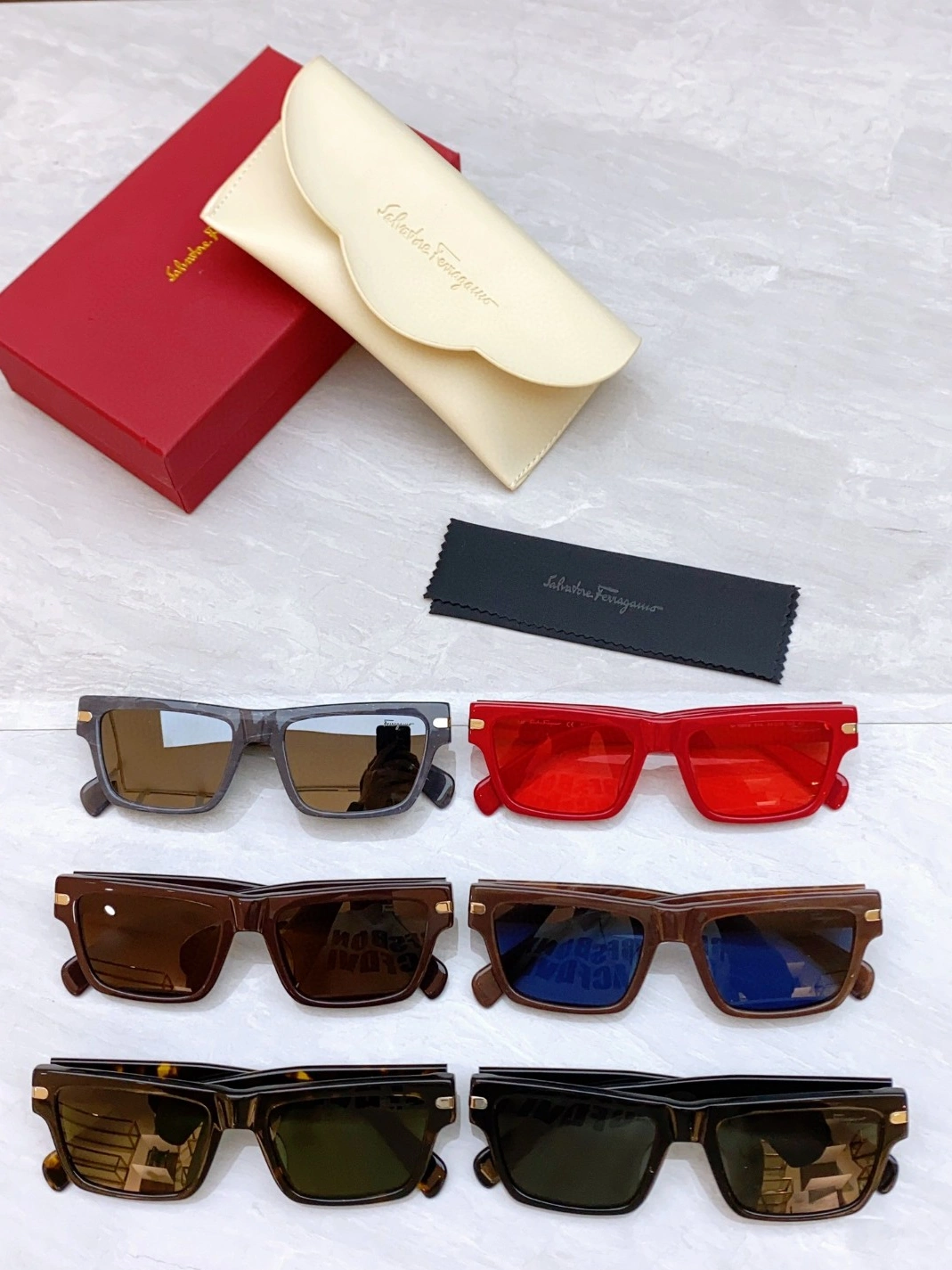Salvatore Ferragamo AAA Quality Sunglasses DailyWear 3261