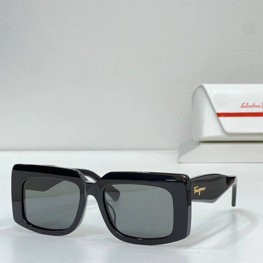 Salvatore Ferragamo AAA Quality Sunglasses Durable 6560