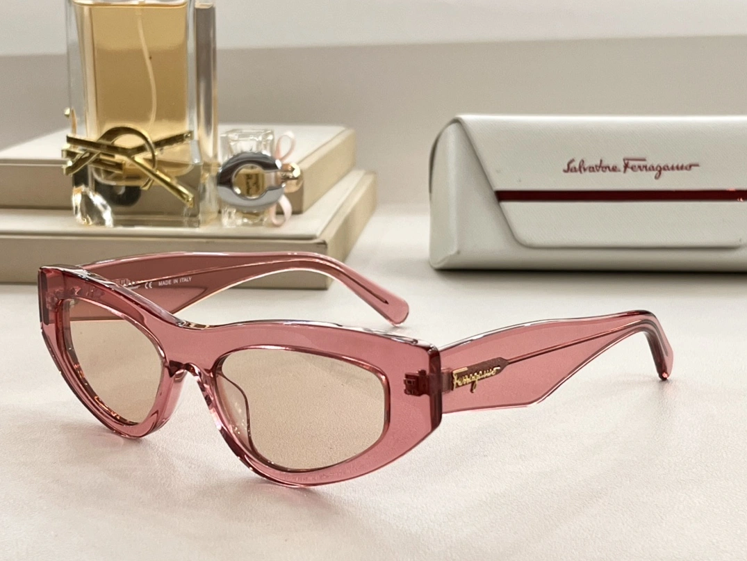 Salvatore Ferragamo AAA Quality Sunglasses GoAnywhere 9836