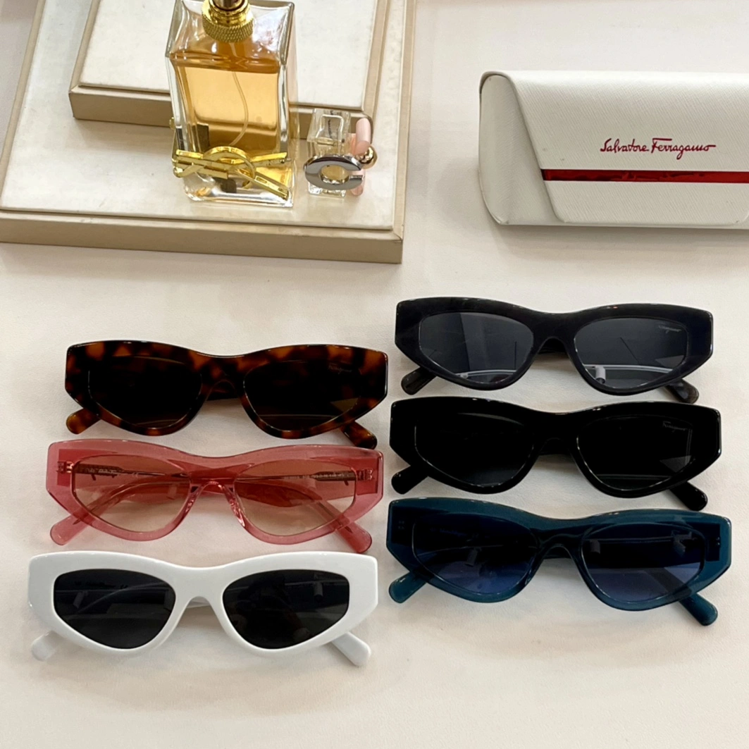 Salvatore Ferragamo AAA Quality Sunglasses Lightweight 7196