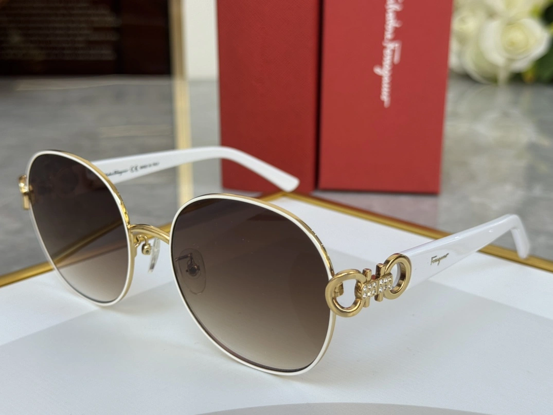 Salvatore Ferragamo AAA Quality Sunglasses Lightweight 9320