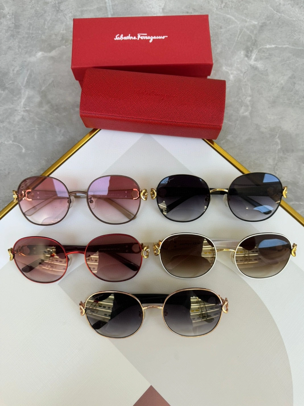Salvatore Ferragamo AAA Quality Sunglasses Lightweight 9320