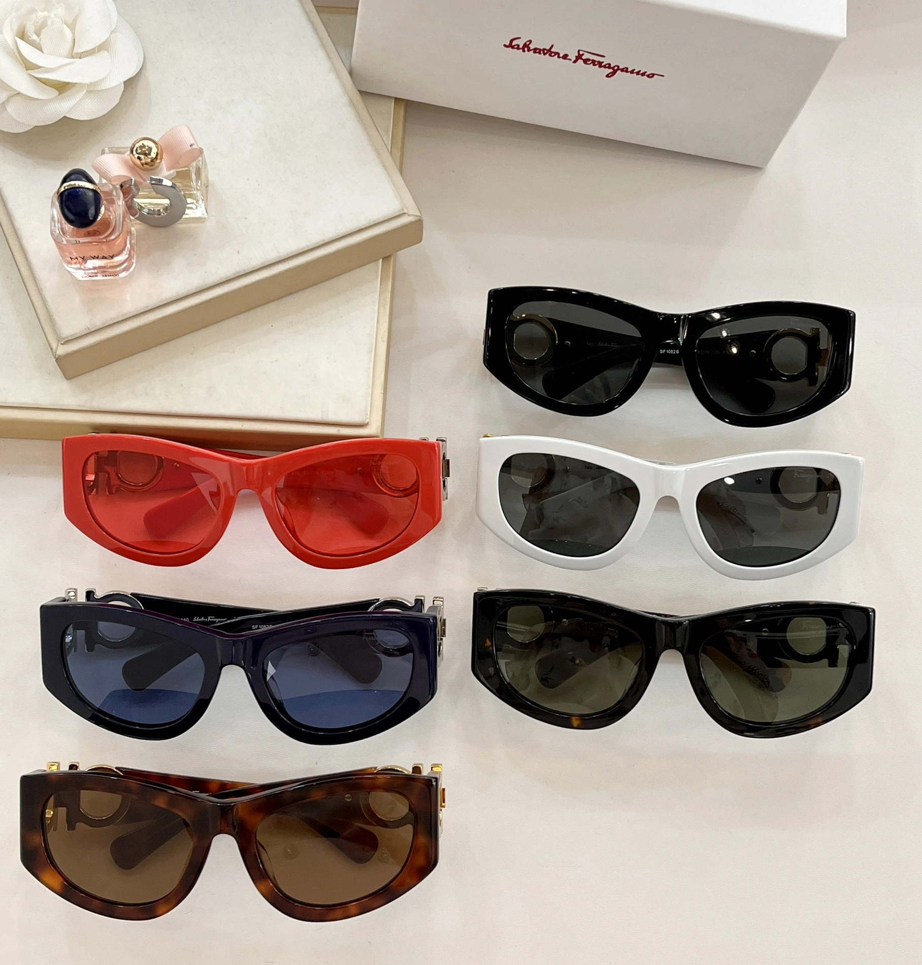 Salvatore Ferragamo AAA Quality Sunglasses Modern 8762