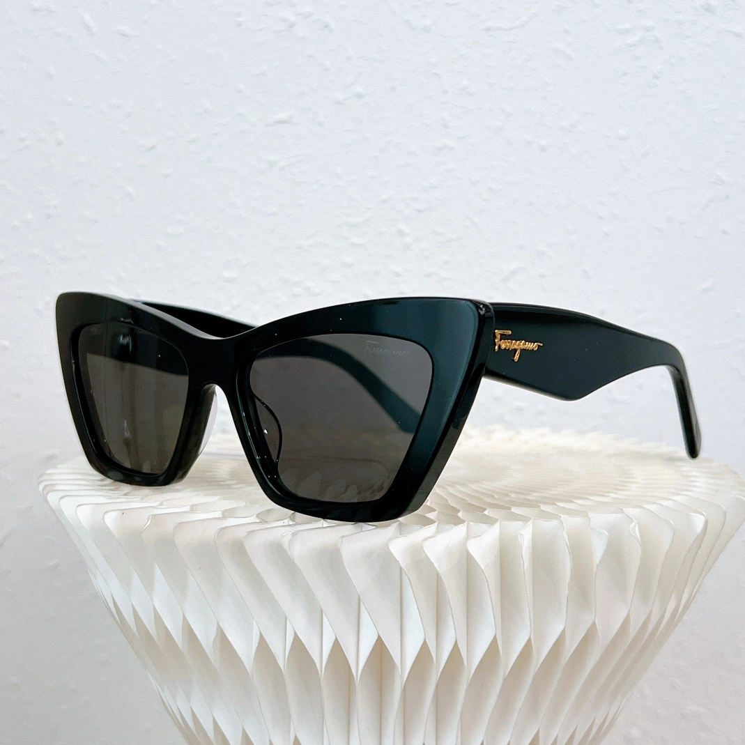 Salvatore Ferragamo AAA Quality Sunglasses Refined 744