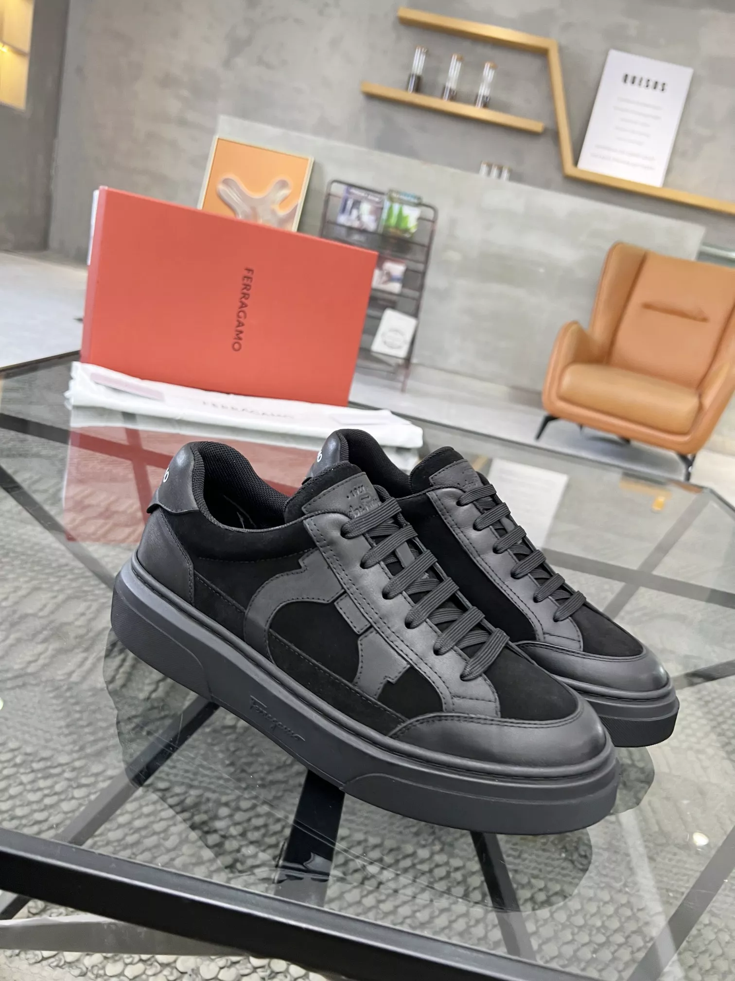 Salvatore Ferragamo Casual Shoes For Men Classic 8713