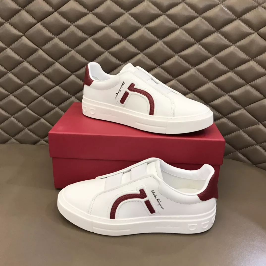Salvatore Ferragamo Casual Shoes For Men Elegant 8323