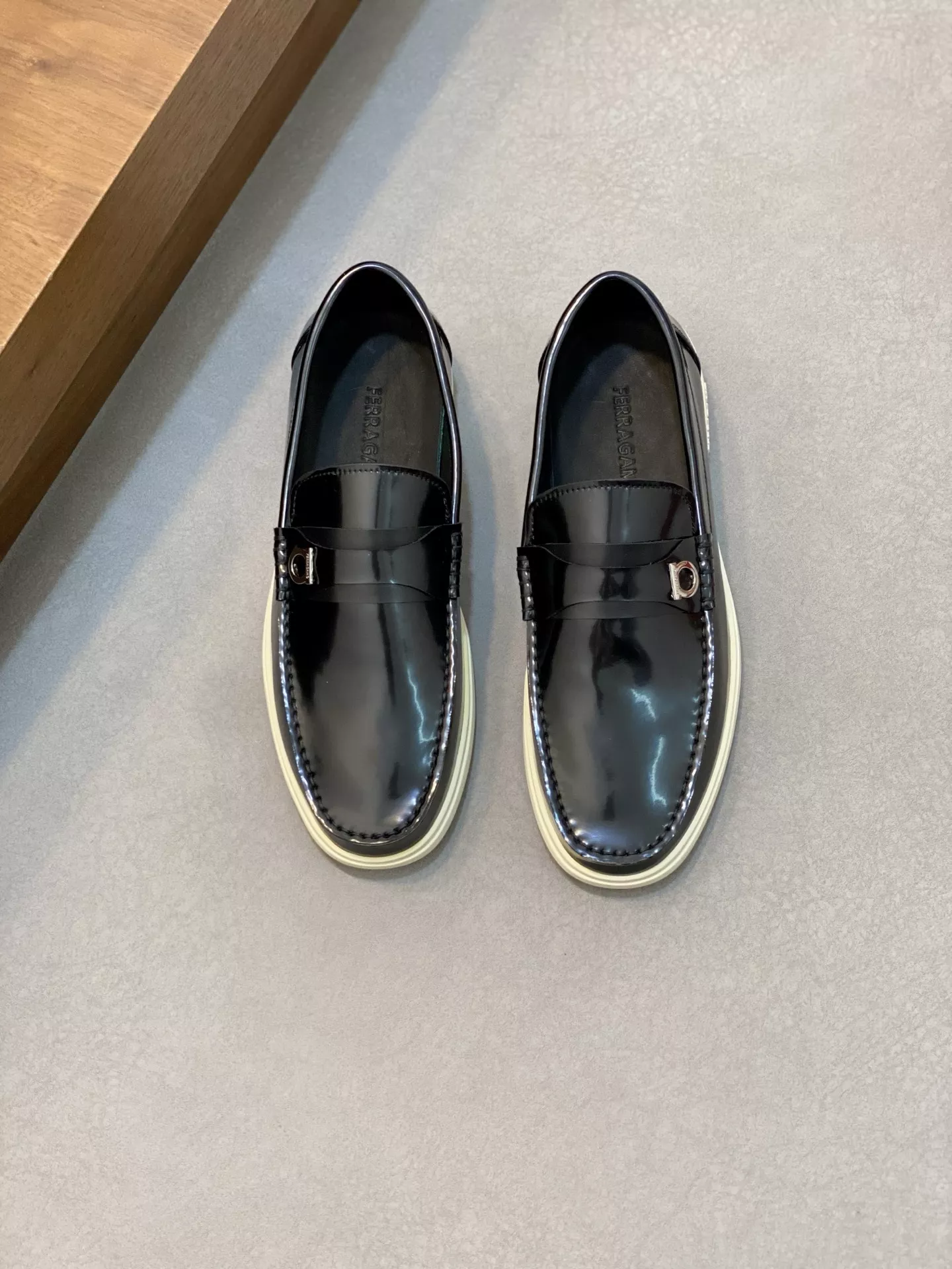 Salvatore Ferragamo Casual Shoes For Men Fashionable 7630