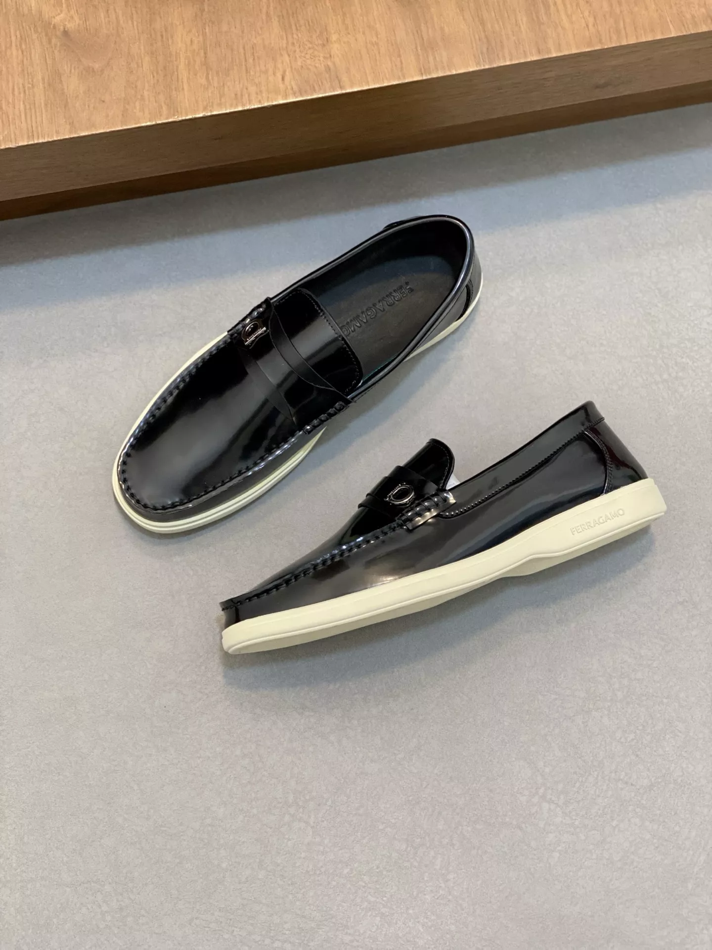 Salvatore Ferragamo Casual Shoes For Men Fashionable 7630