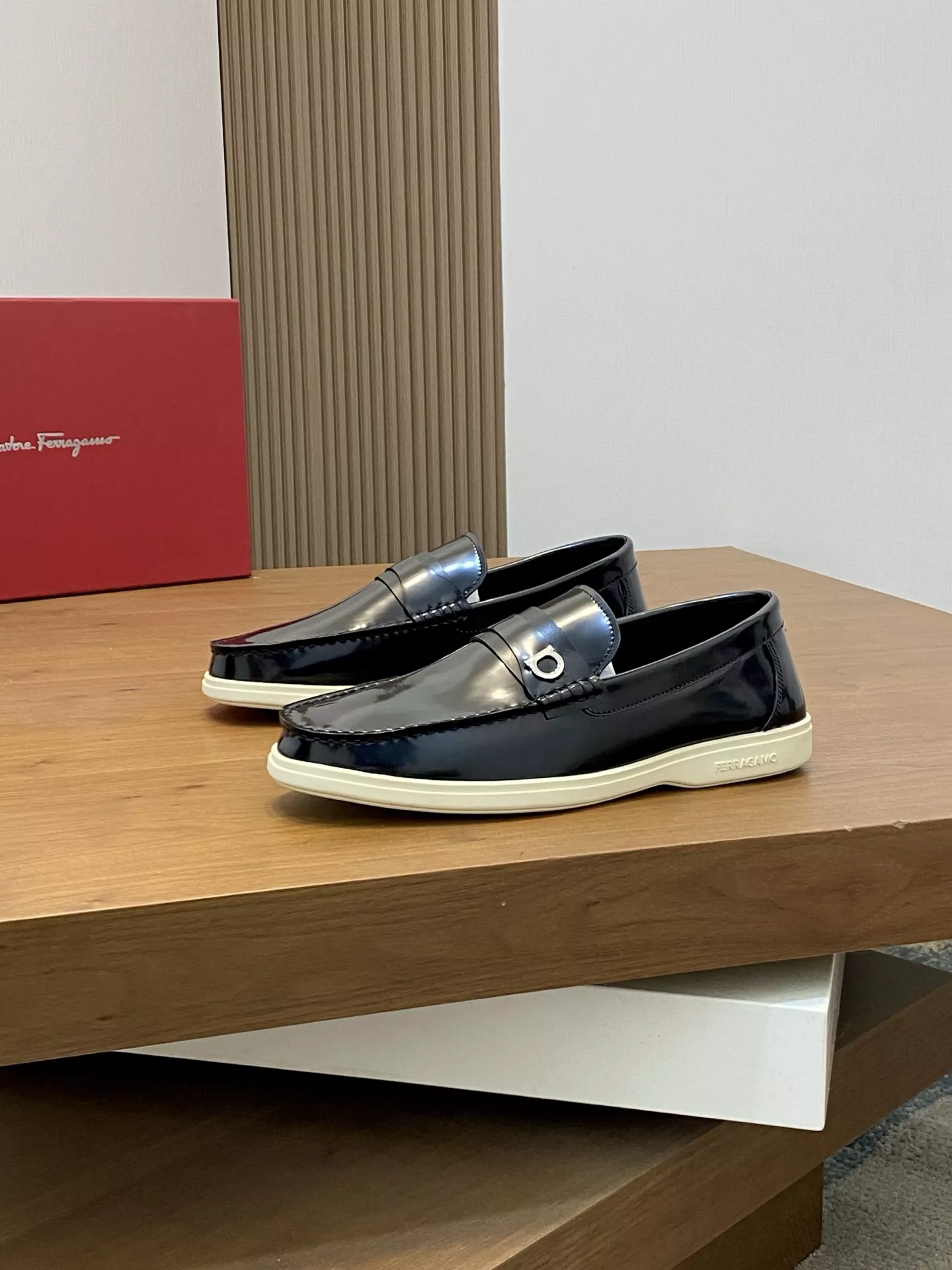 Salvatore Ferragamo Casual Shoes For Men Fashionable 7630