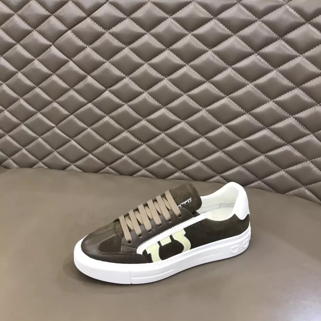 Salvatore Ferragamo Casual Shoes For Men Minimalist 5016