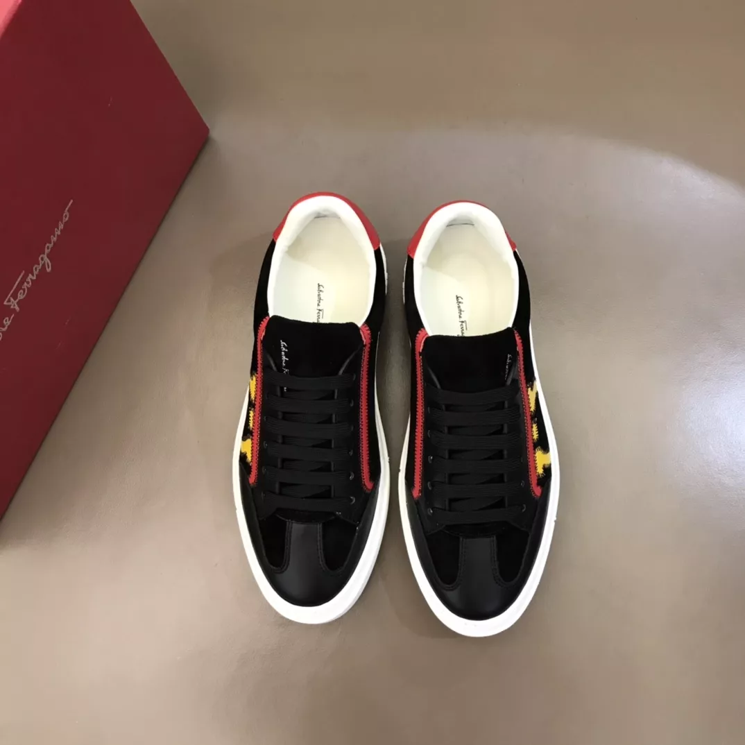 Salvatore Ferragamo Casual Shoes For Men Minimalist 7895