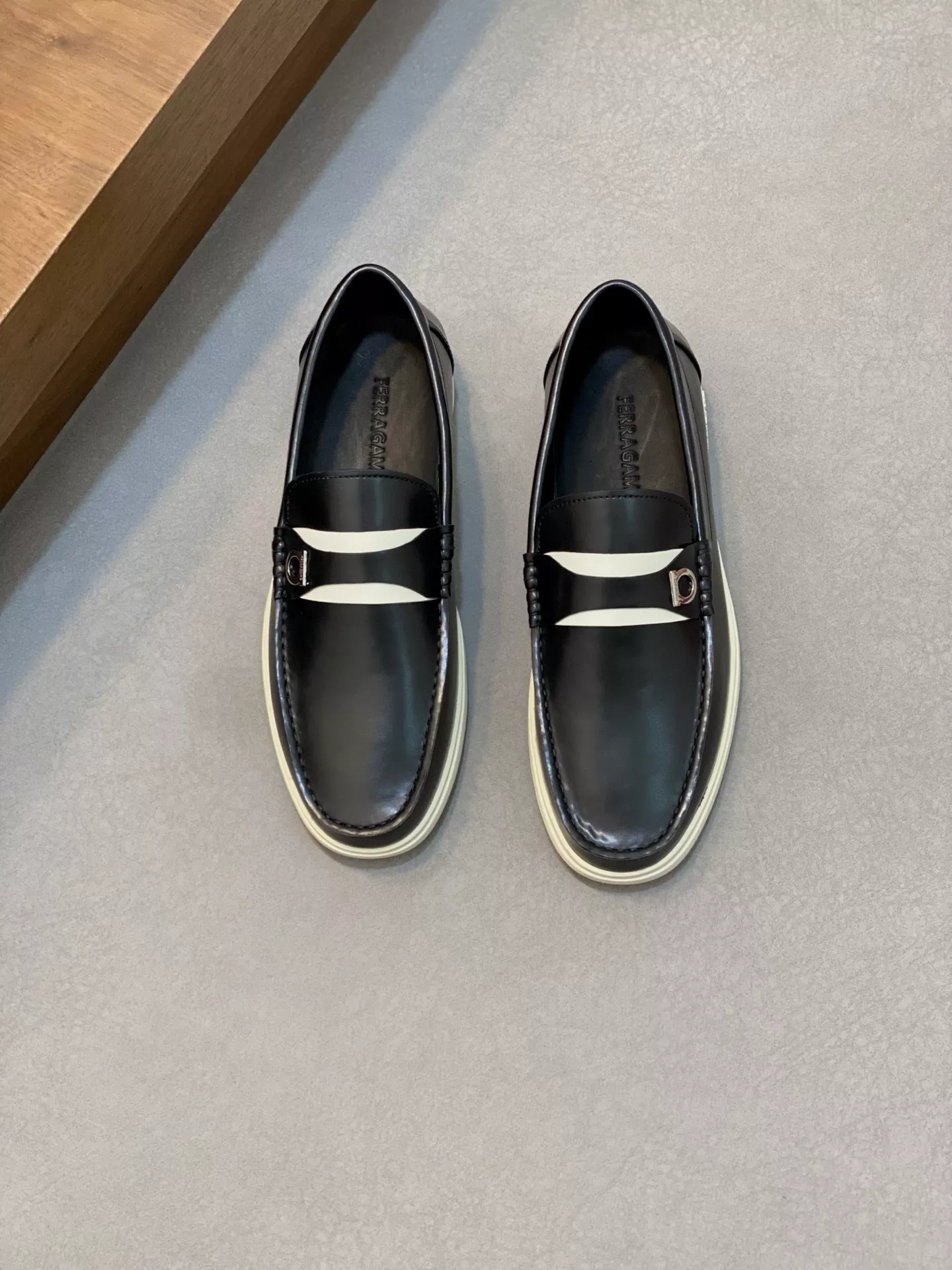 Salvatore Ferragamo Casual Shoes For Men Trendsetting 1587