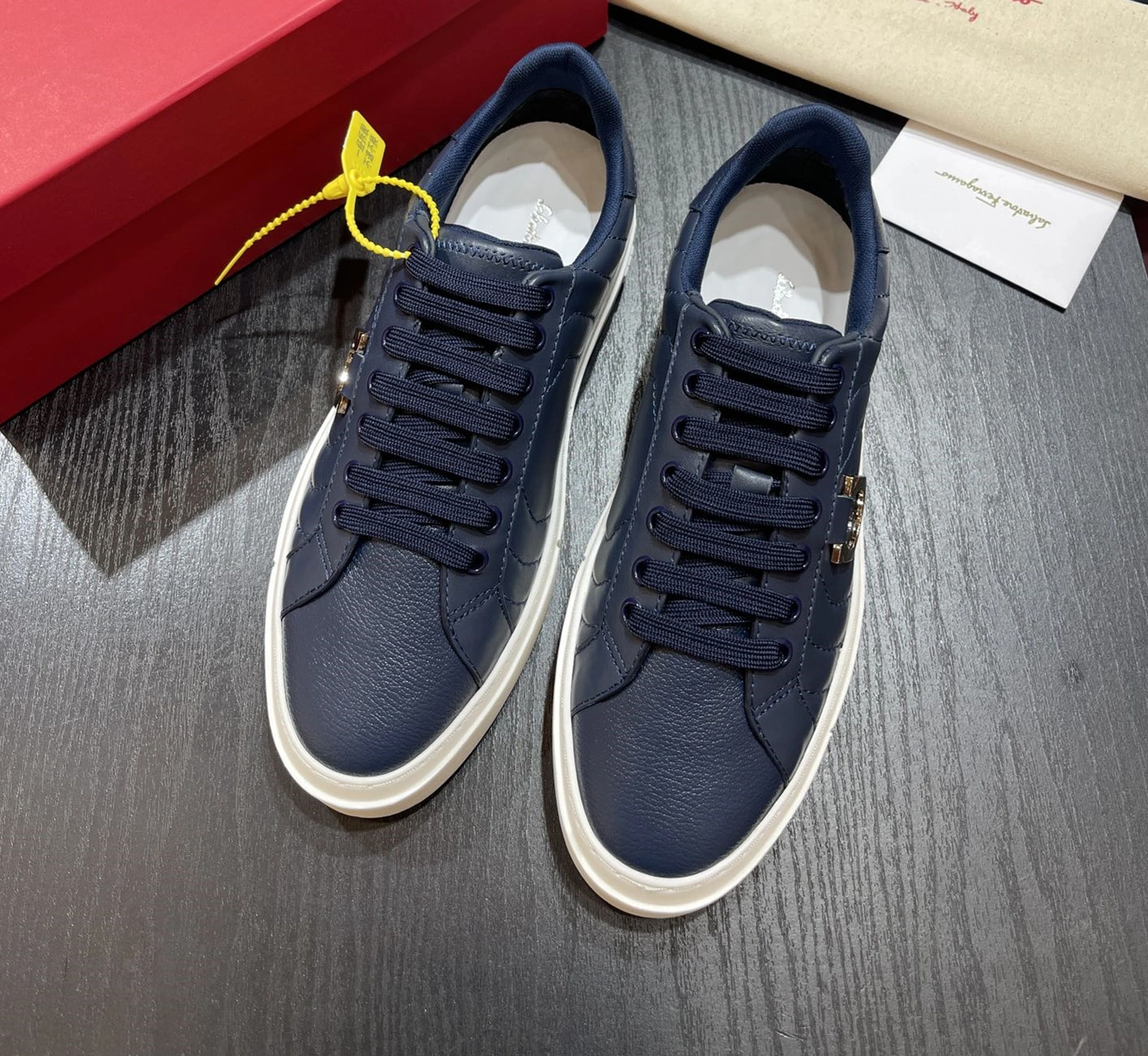 Salvatore Ferragamo Casual Shoes For Men Versatile 7751