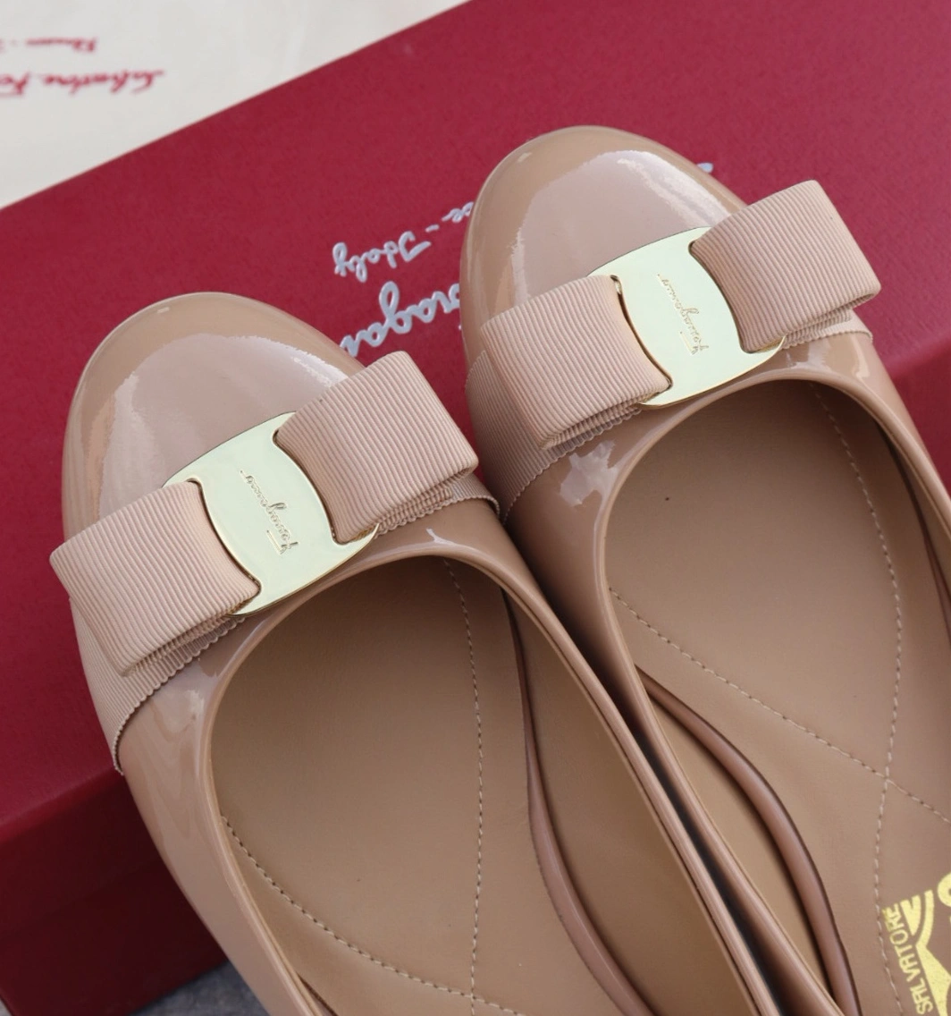 Salvatore Ferragamo Flat Shoes For Women Durable 7336