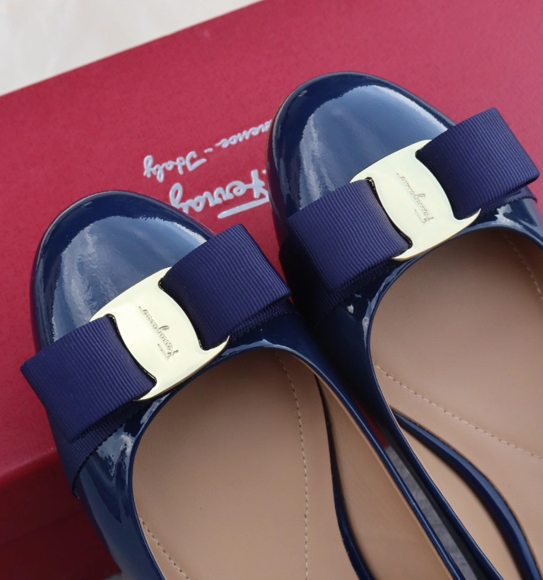 Salvatore Ferragamo Flat Shoes For Women EyeCatching 1274