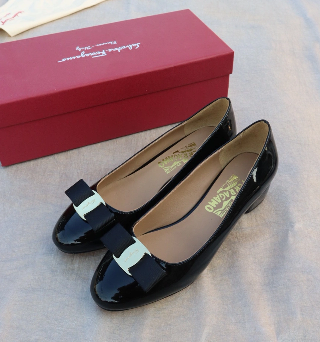 Salvatore Ferragamo Flat Shoes For Women Lightweight 7656