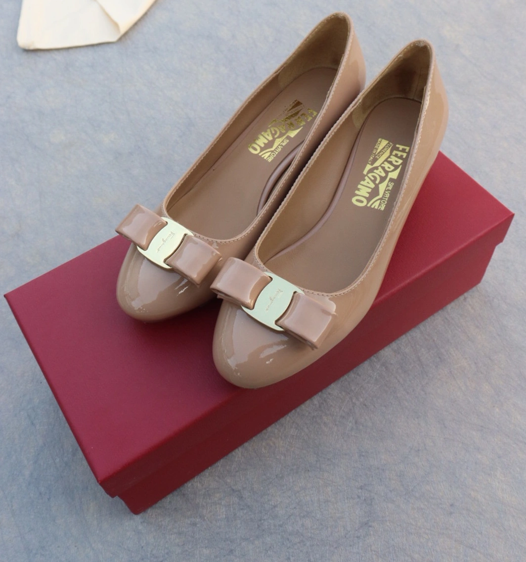 Salvatore Ferragamo Flat Shoes For Women Lightweight 9720