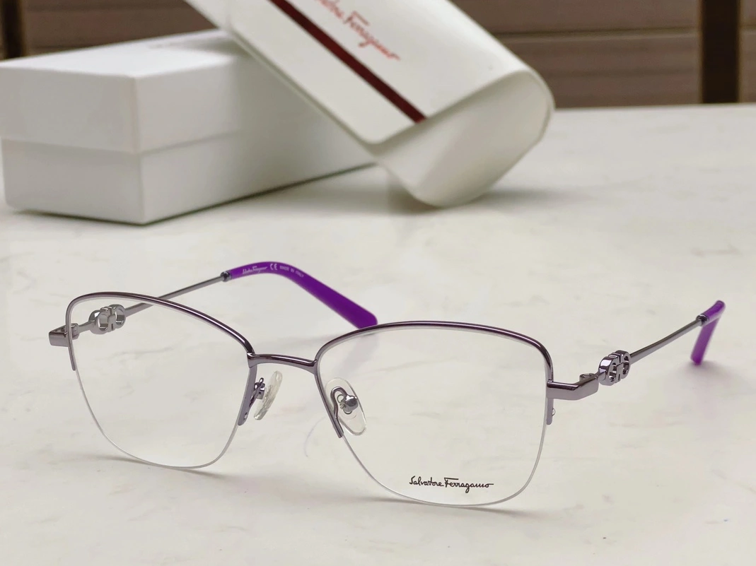 Salvatore Ferragamo Goggles Durable 5737