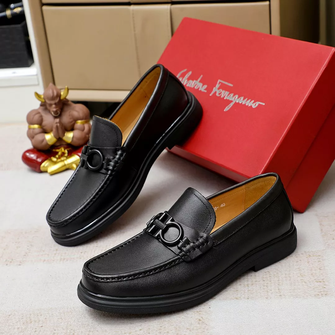 Salvatore Ferragamo Leather Shoes For Men AllSeason 5629