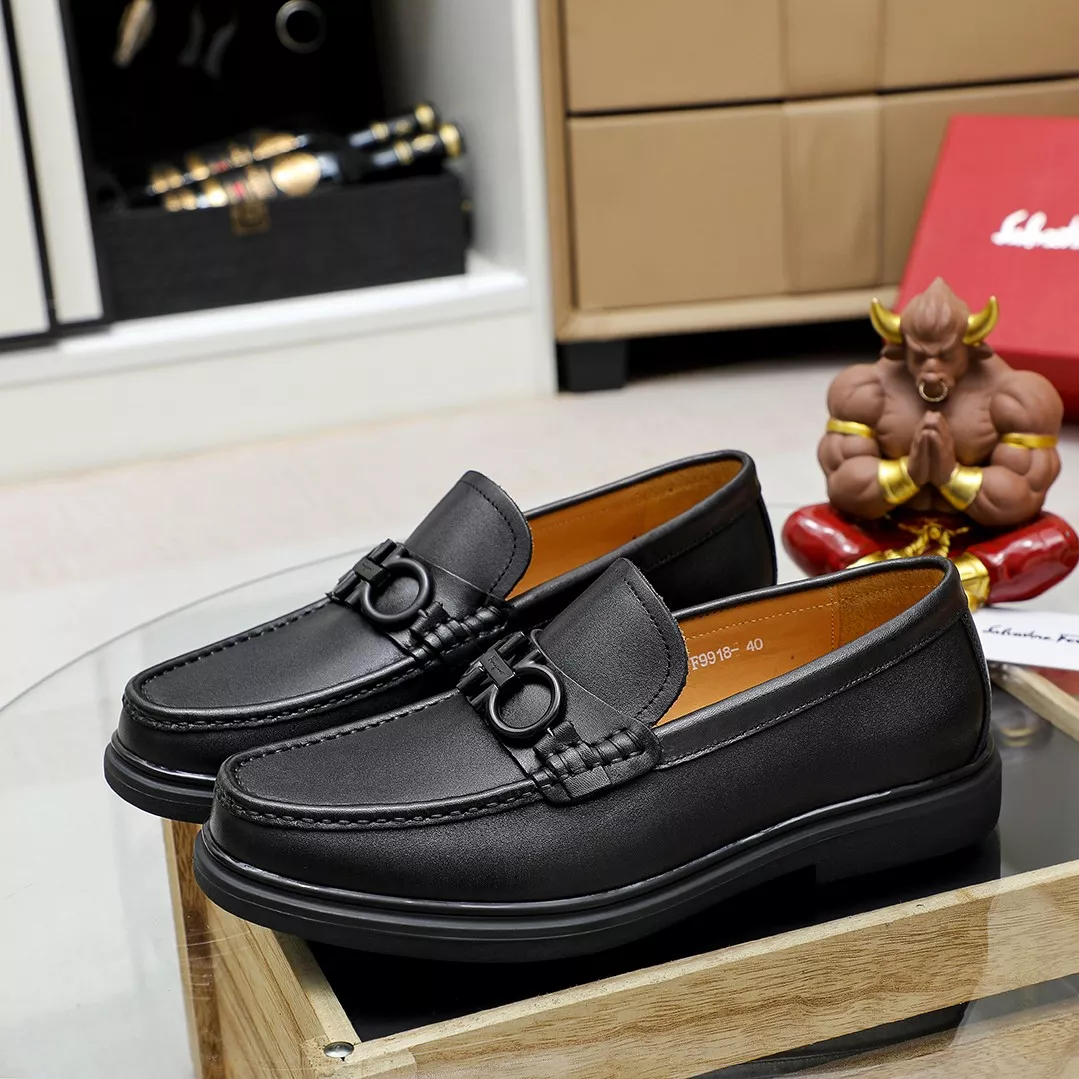 Salvatore Ferragamo Leather Shoes For Men AllSeason 5629