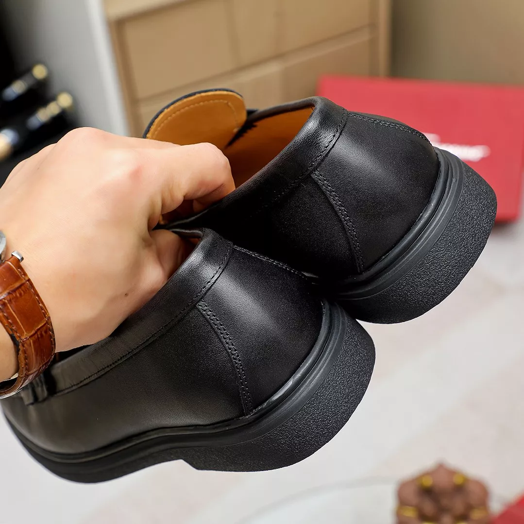 Salvatore Ferragamo Leather Shoes For Men AllSeason 5629