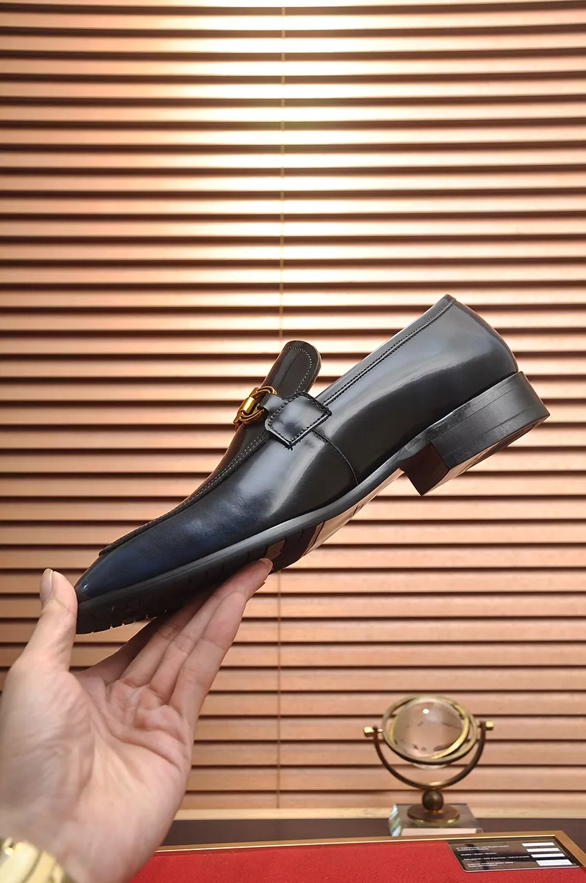 Salvatore Ferragamo Leather Shoes For Men Durable 2123