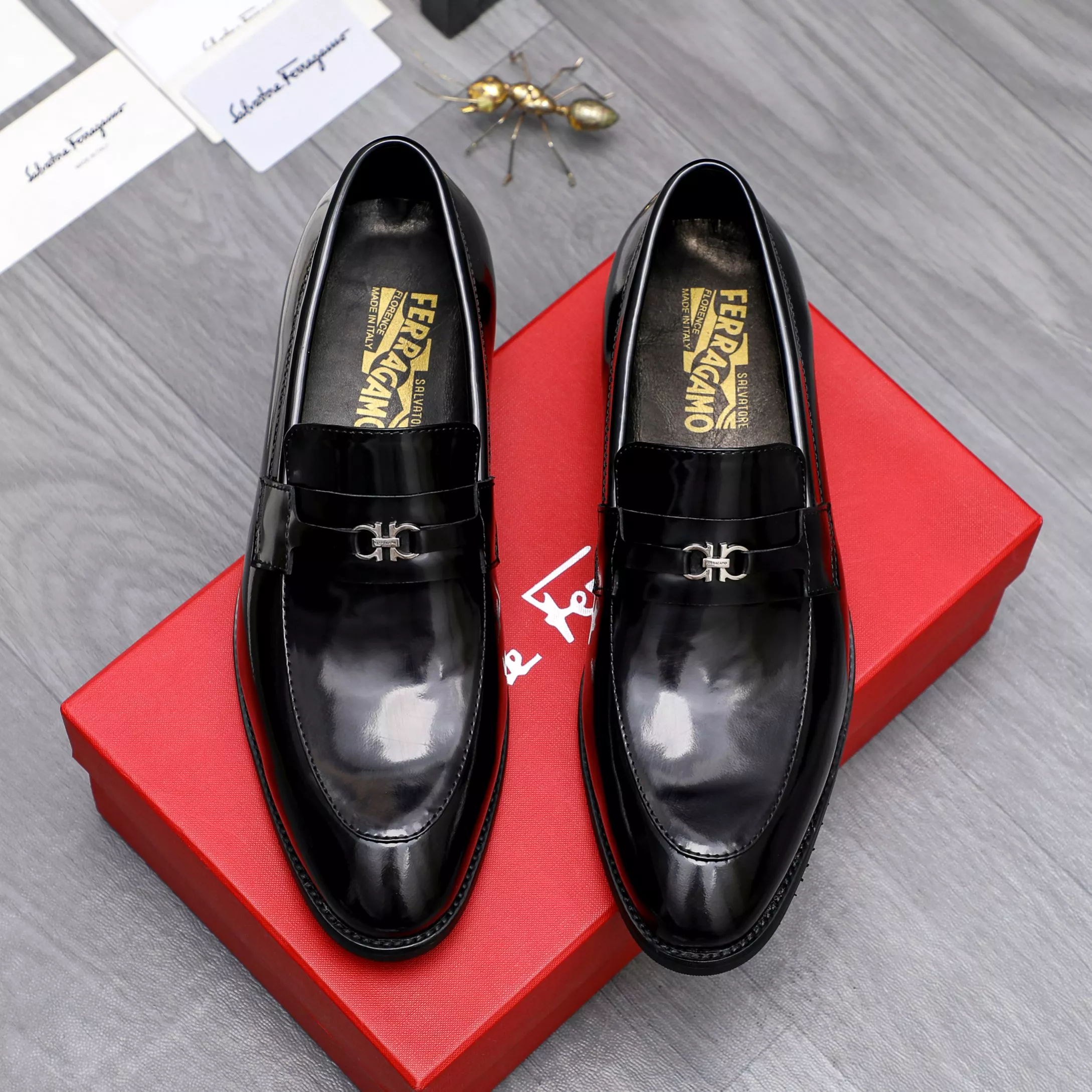 Salvatore Ferragamo Leather Shoes For Men Durable 4601