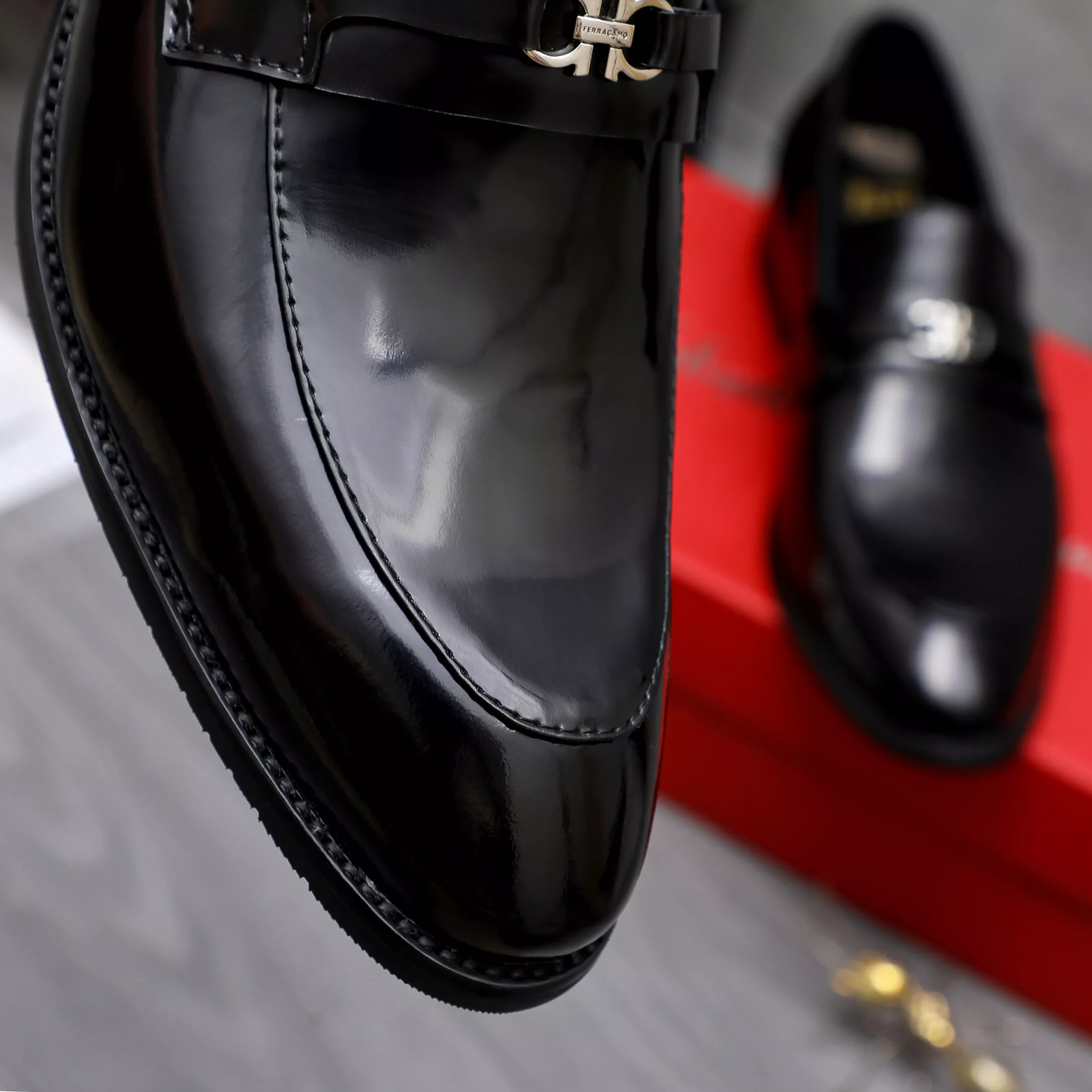 Salvatore Ferragamo Leather Shoes For Men Durable 4601
