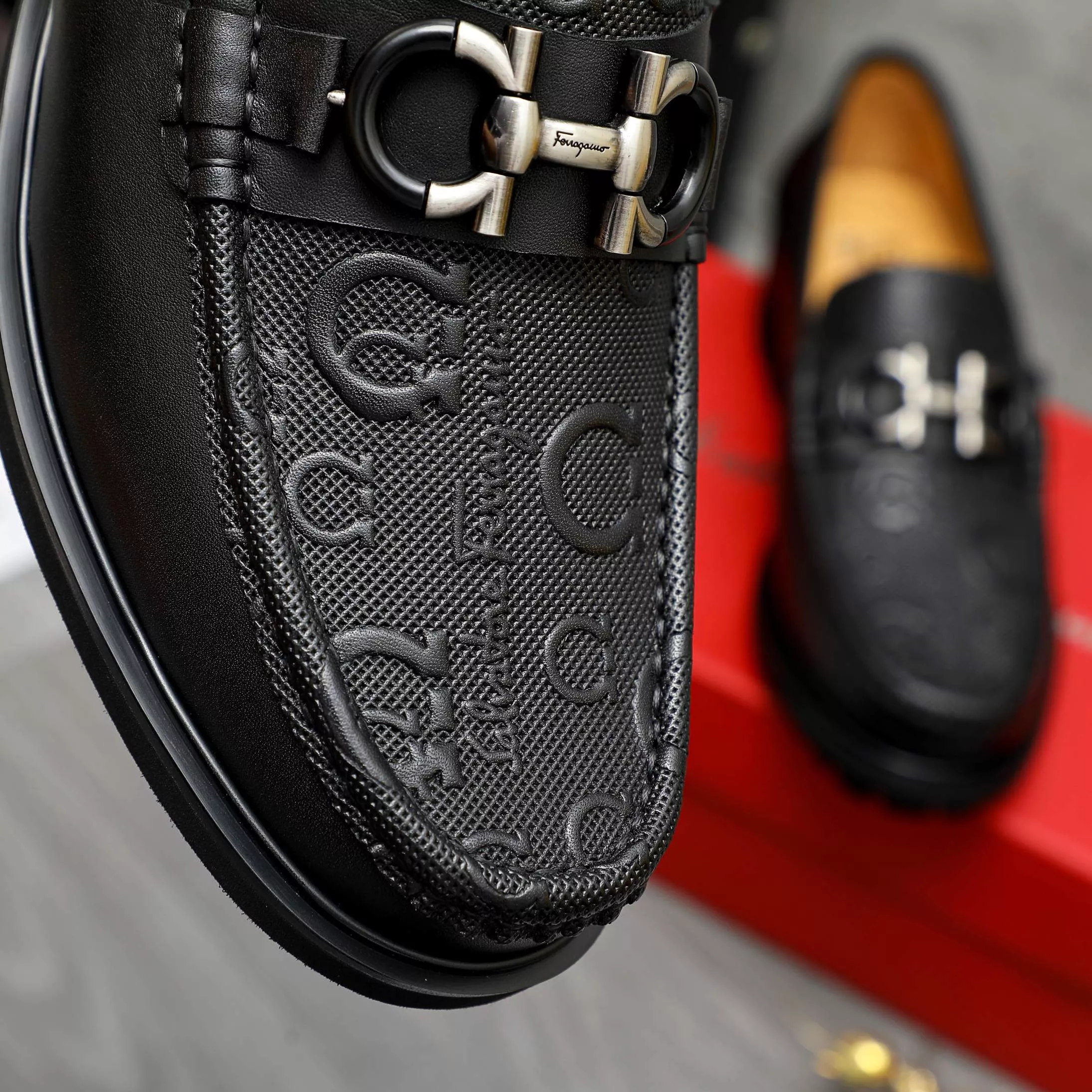 Salvatore Ferragamo Leather Shoes For Men EyeCatching 3757