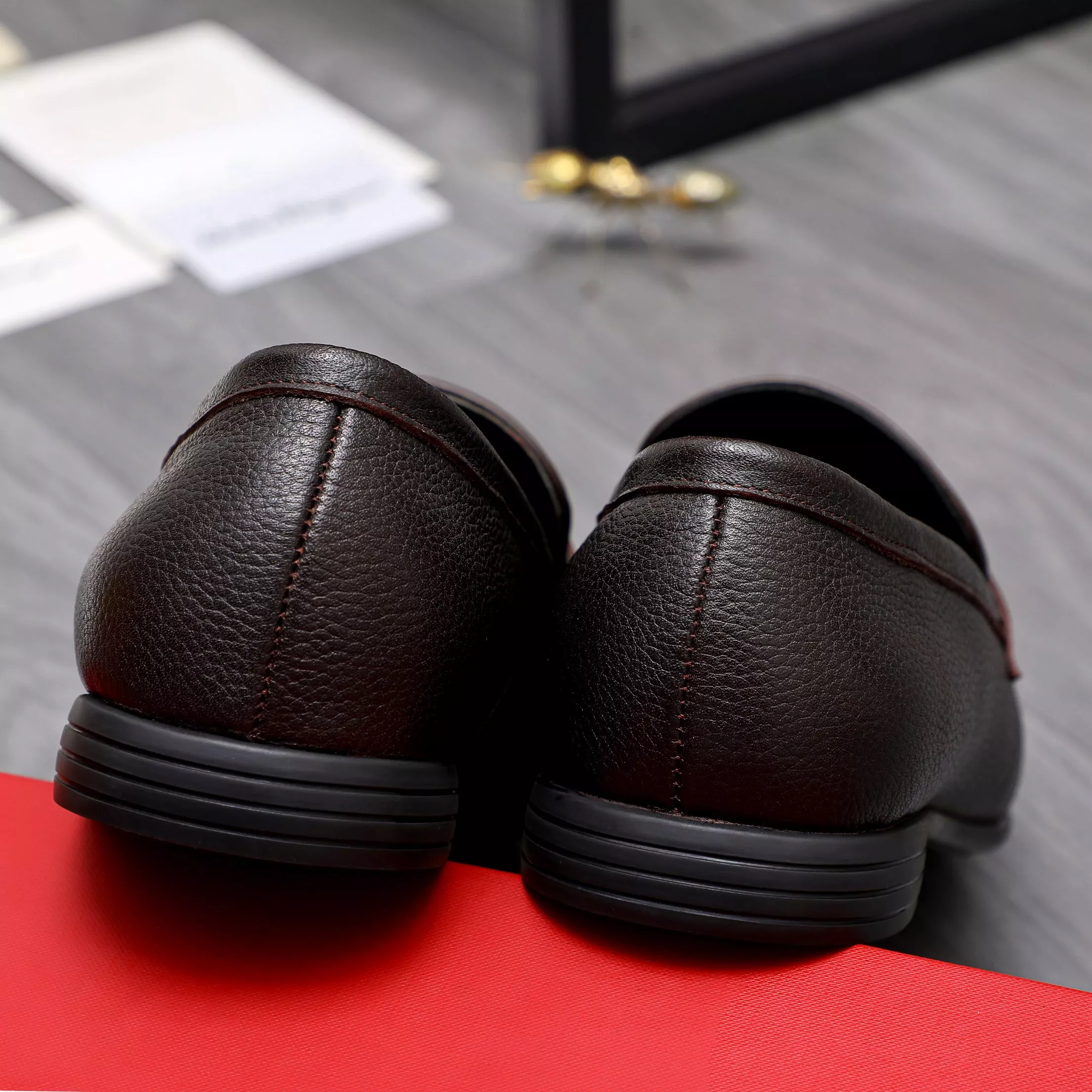 Salvatore Ferragamo Leather Shoes For Men EyeCatching 9931