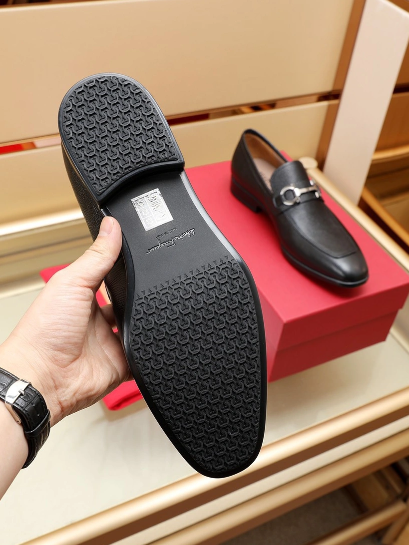 Salvatore Ferragamo Leather Shoes For Men Fashionable 264