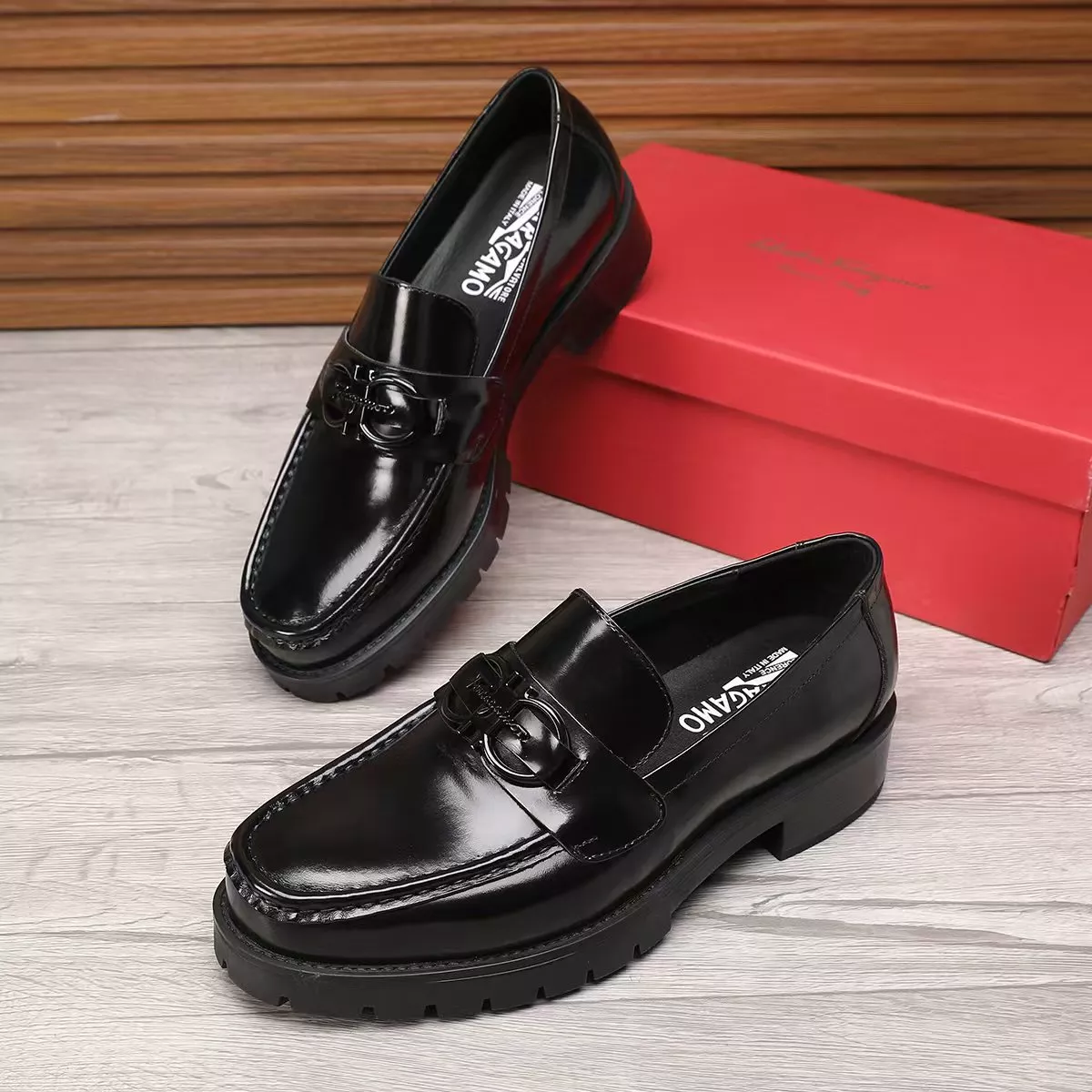Salvatore Ferragamo Leather Shoes For Men Flexible 316