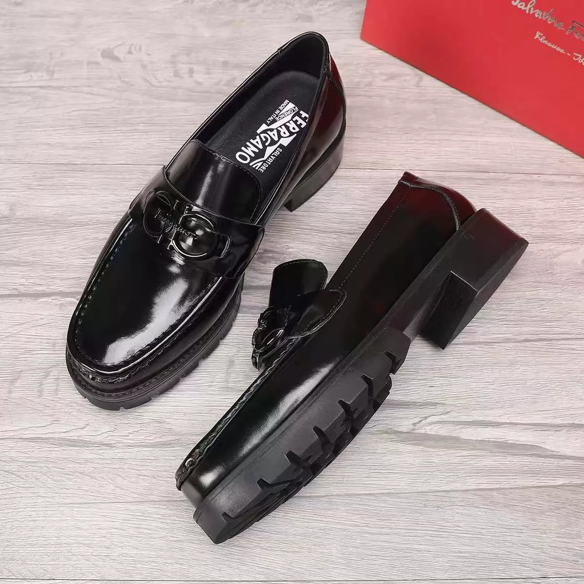 Salvatore Ferragamo Leather Shoes For Men Flexible 316