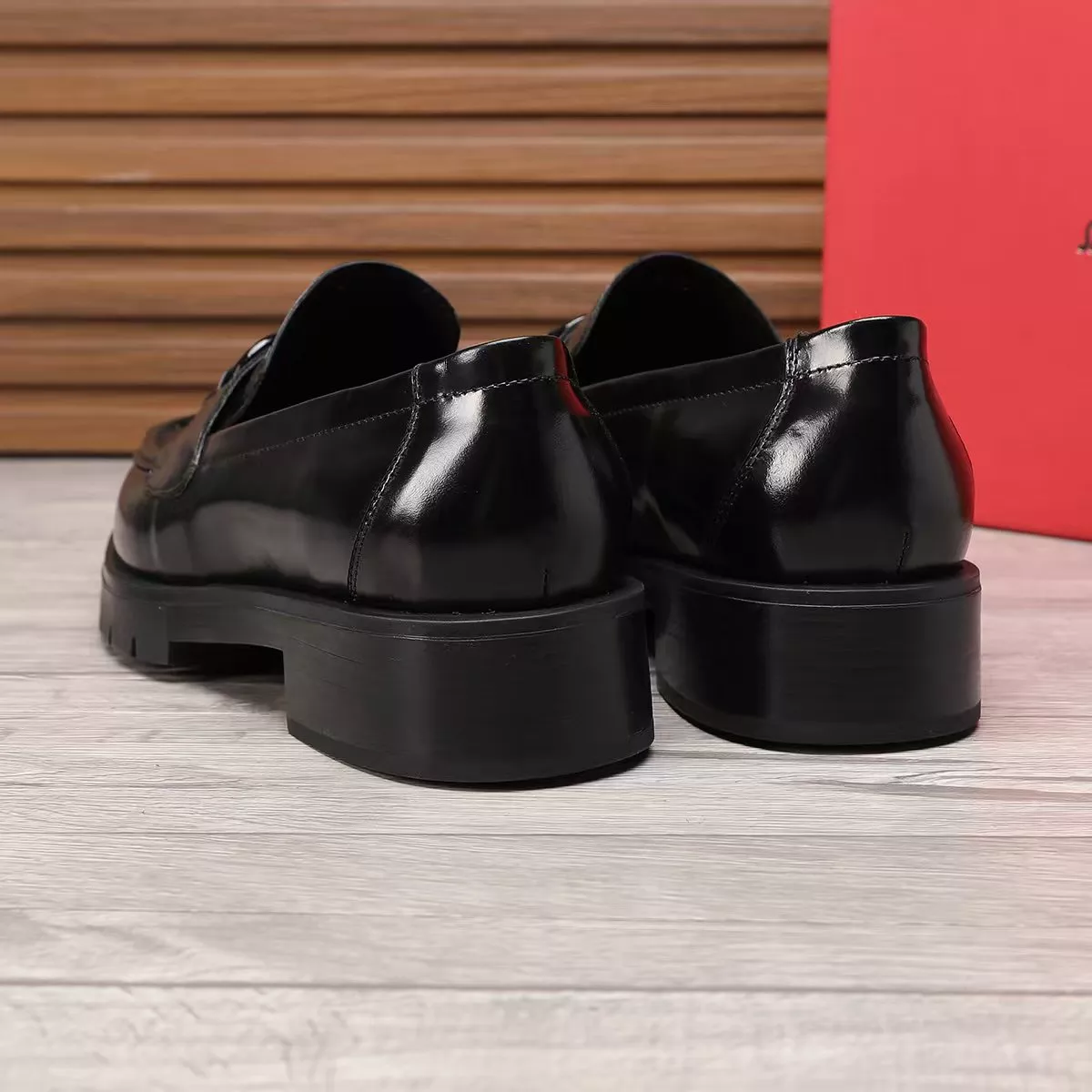Salvatore Ferragamo Leather Shoes For Men Flexible 316