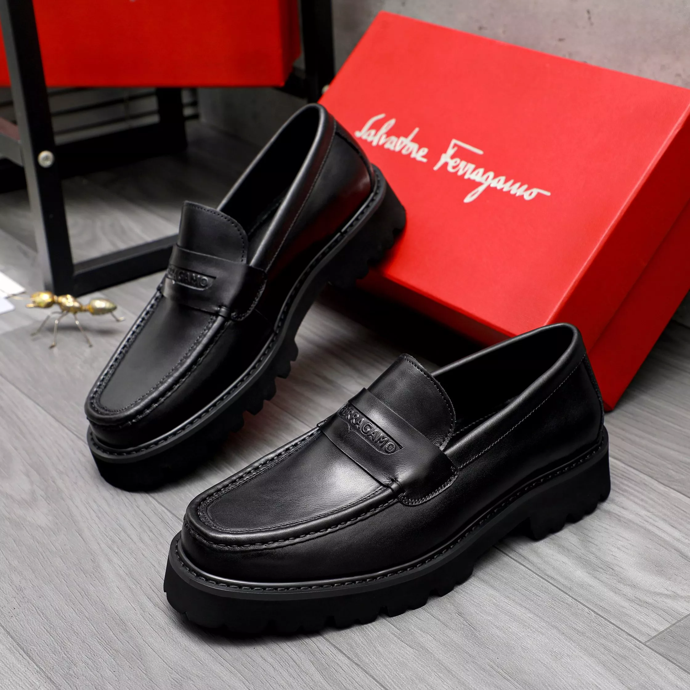 Salvatore Ferragamo Leather Shoes For Men Functional 3115
