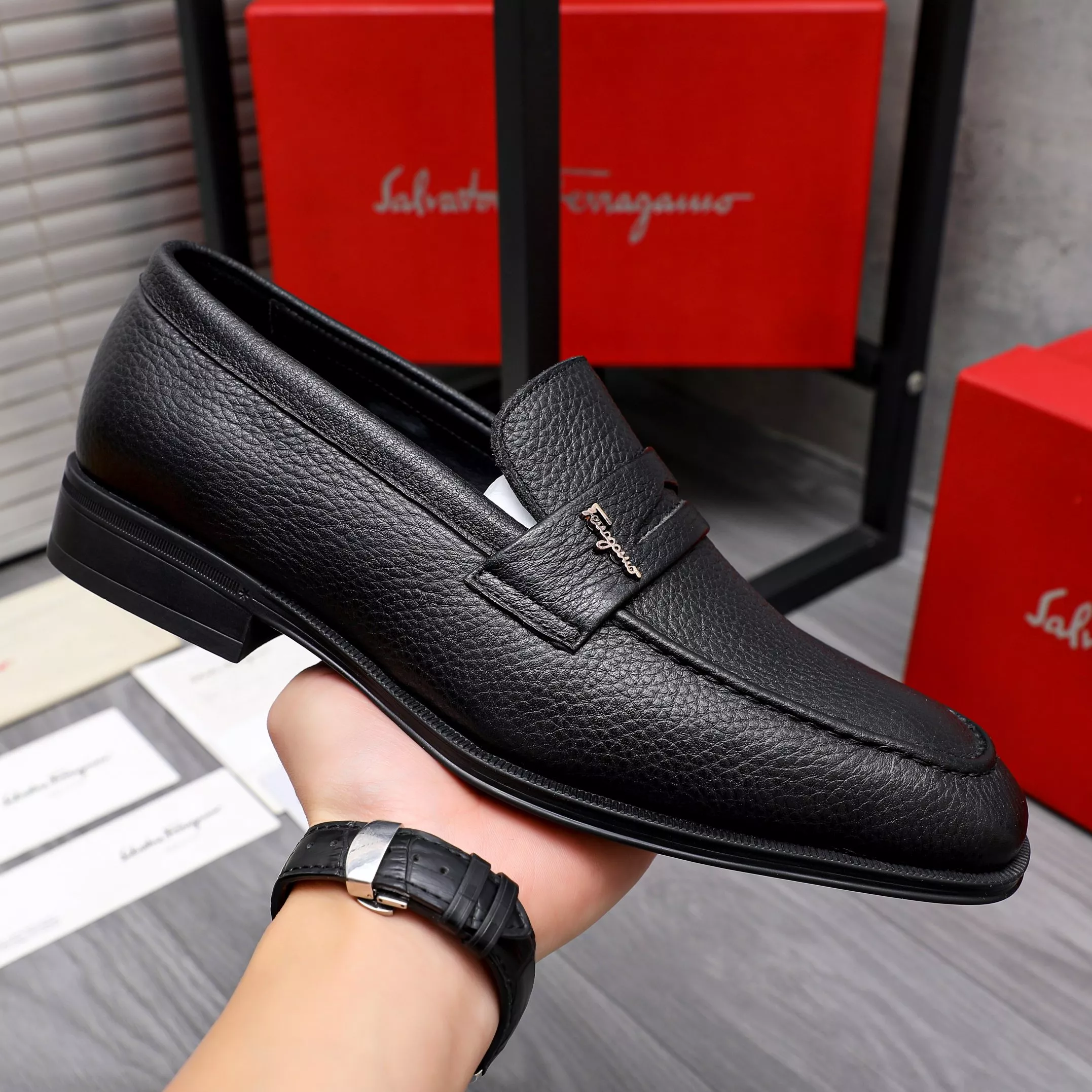 Salvatore Ferragamo Leather Shoes For Men Functional 4106