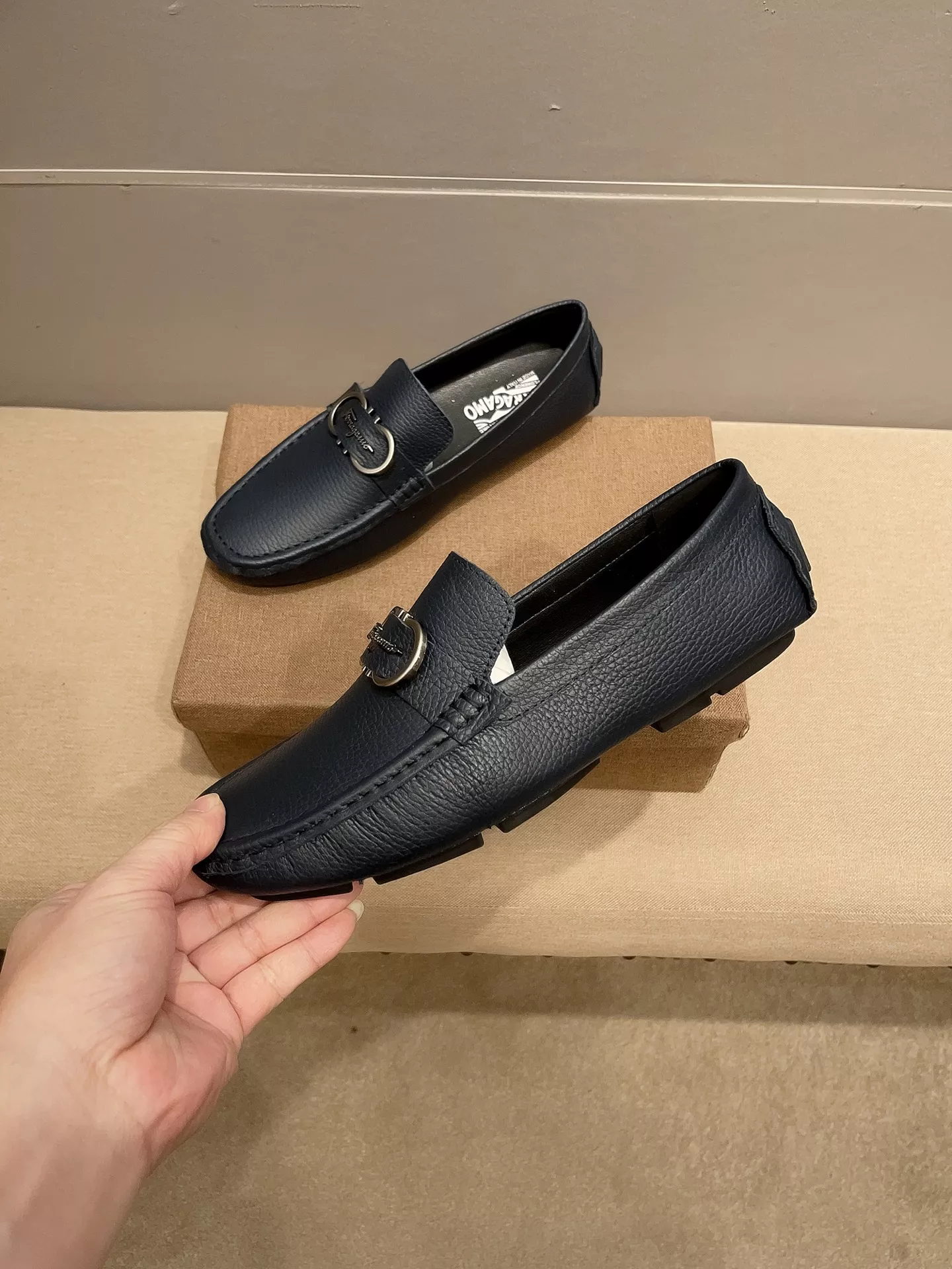 Salvatore Ferragamo Leather Shoes For Men Functional 6652