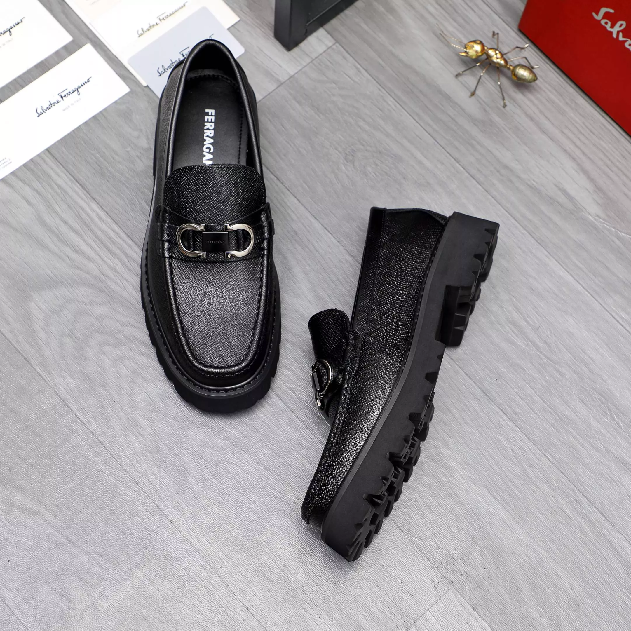 Salvatore Ferragamo Leather Shoes For Men Lightweight 4408