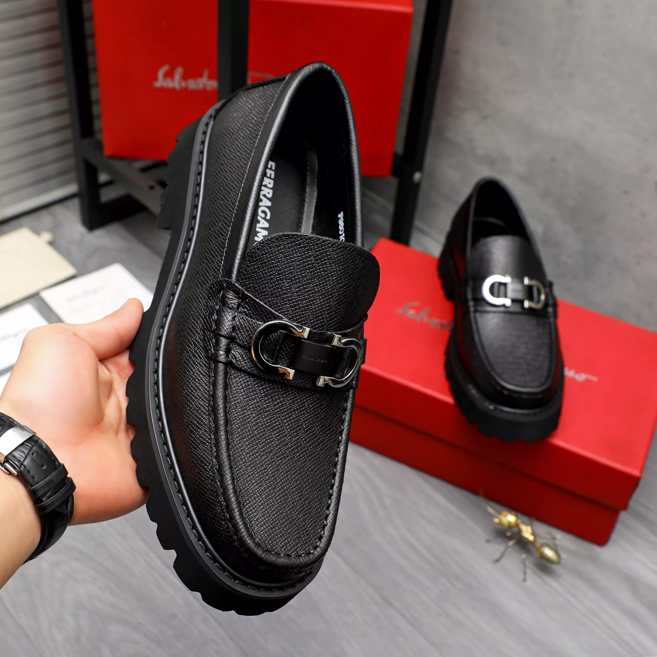 Salvatore Ferragamo Leather Shoes For Men Lightweight 4408