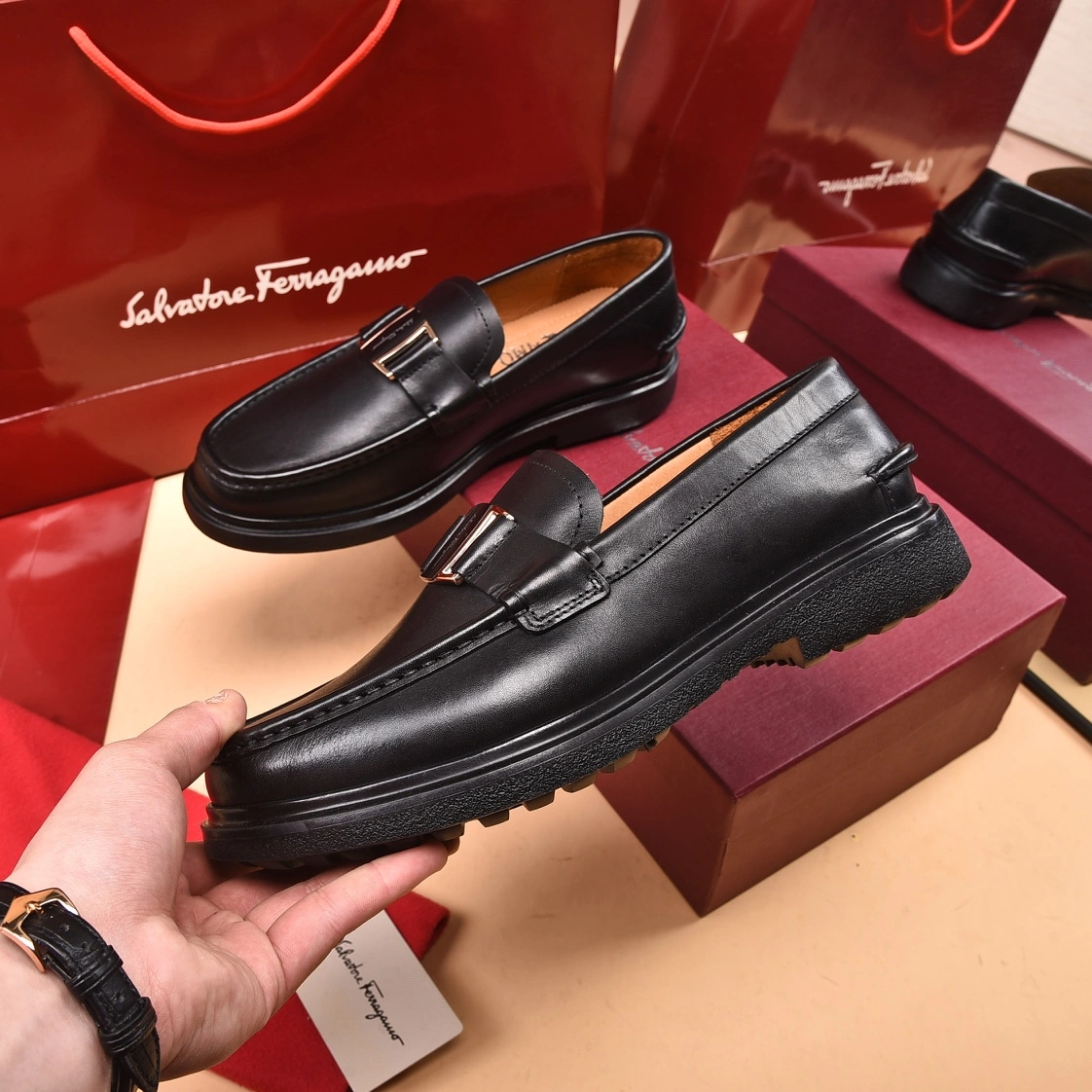 Salvatore Ferragamo Leather Shoes For Men Lightweight 6993