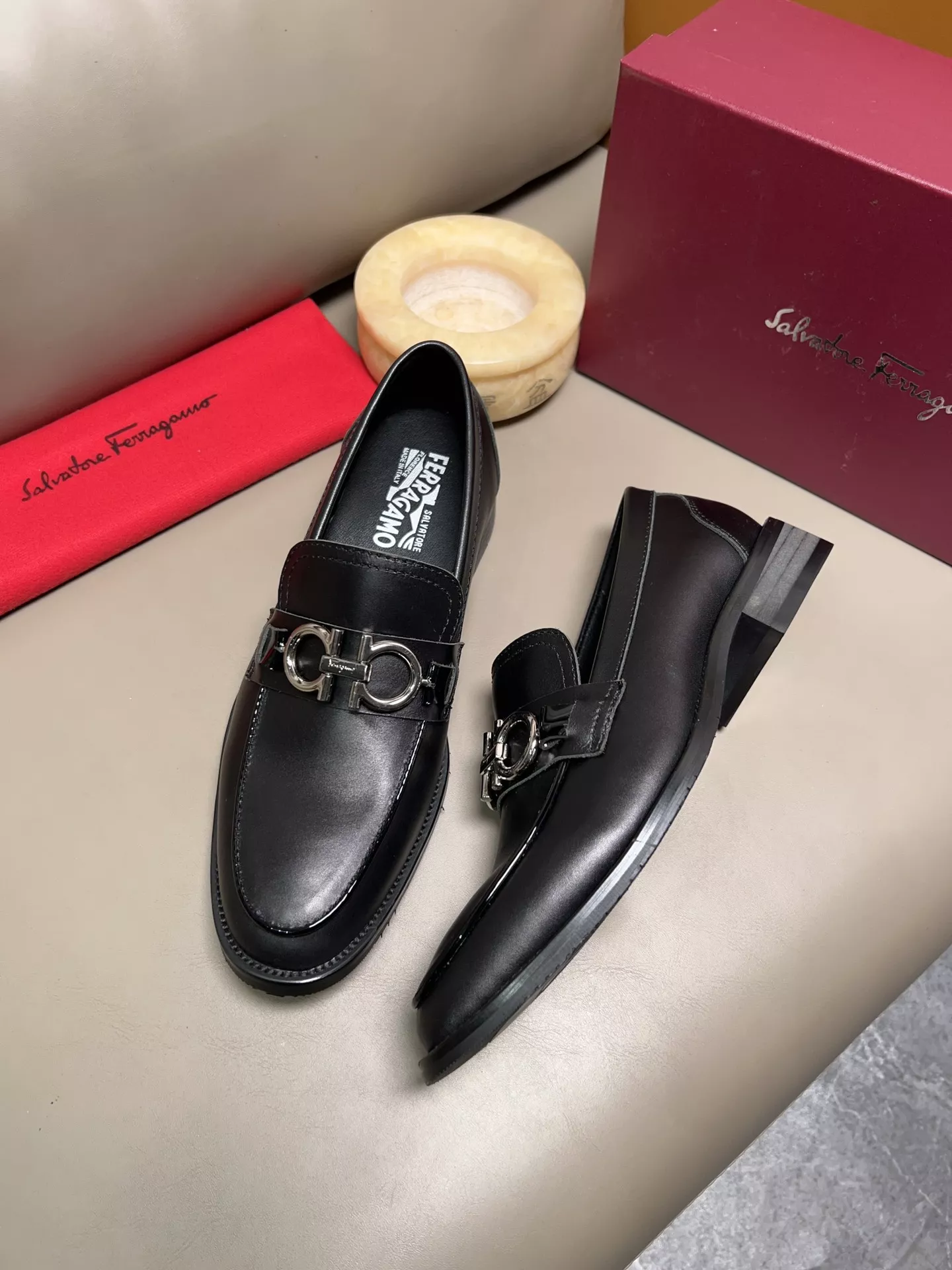 Salvatore Ferragamo Leather Shoes For Men Modern 152