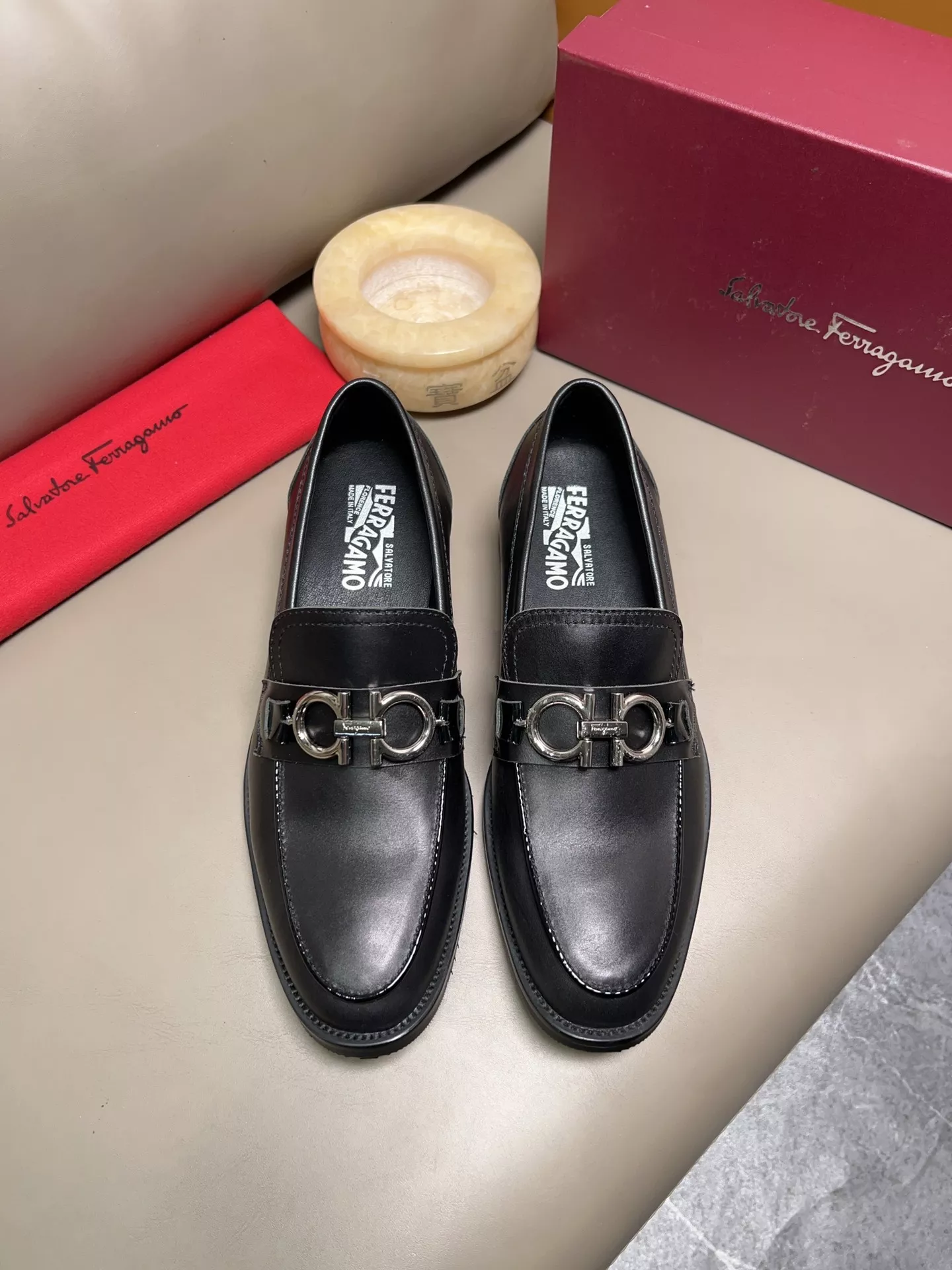 Salvatore Ferragamo Leather Shoes For Men Modern 152