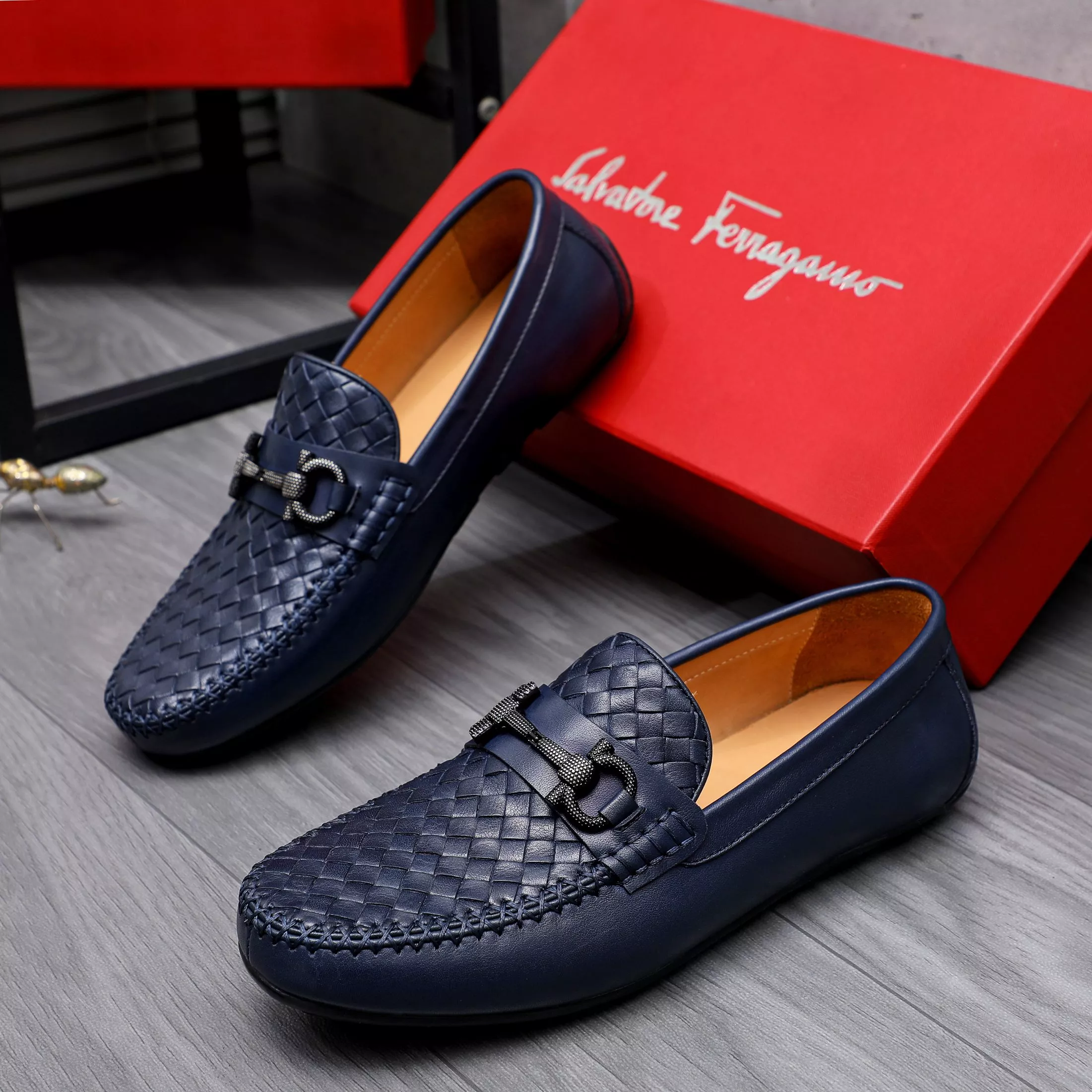 Salvatore Ferragamo Leather Shoes For Men Resilient 7387