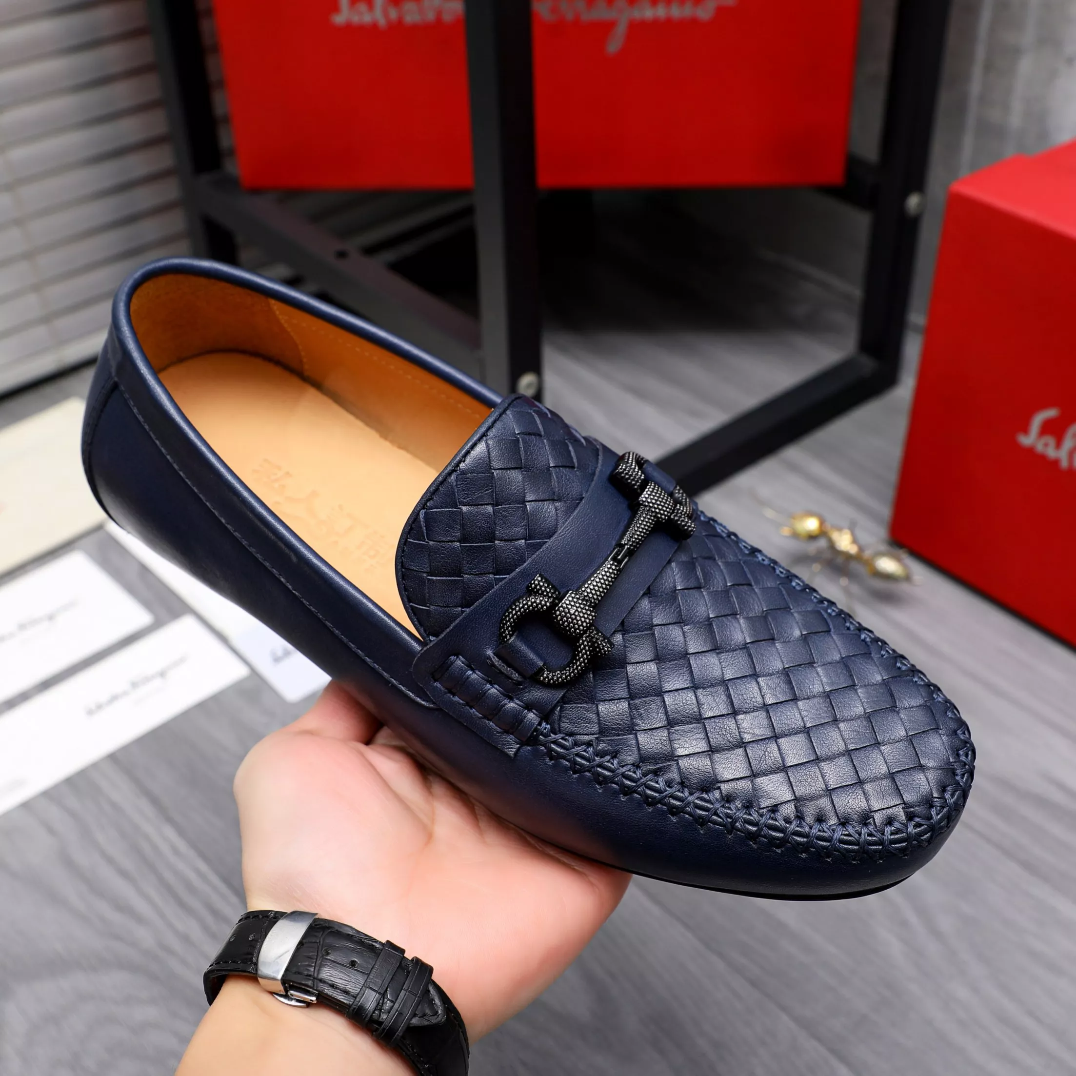 Salvatore Ferragamo Leather Shoes For Men Resilient 7387